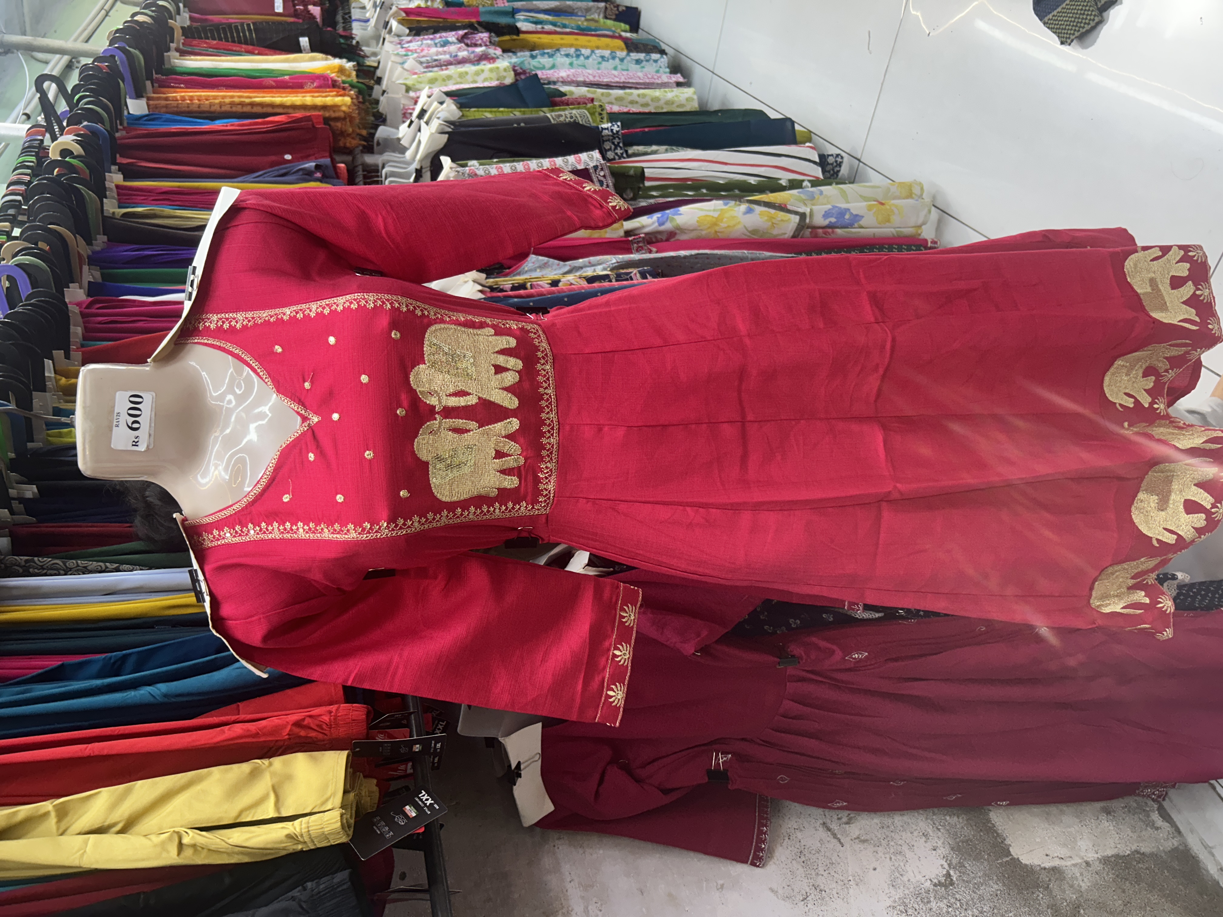 Embroidered elephant motif Kurta