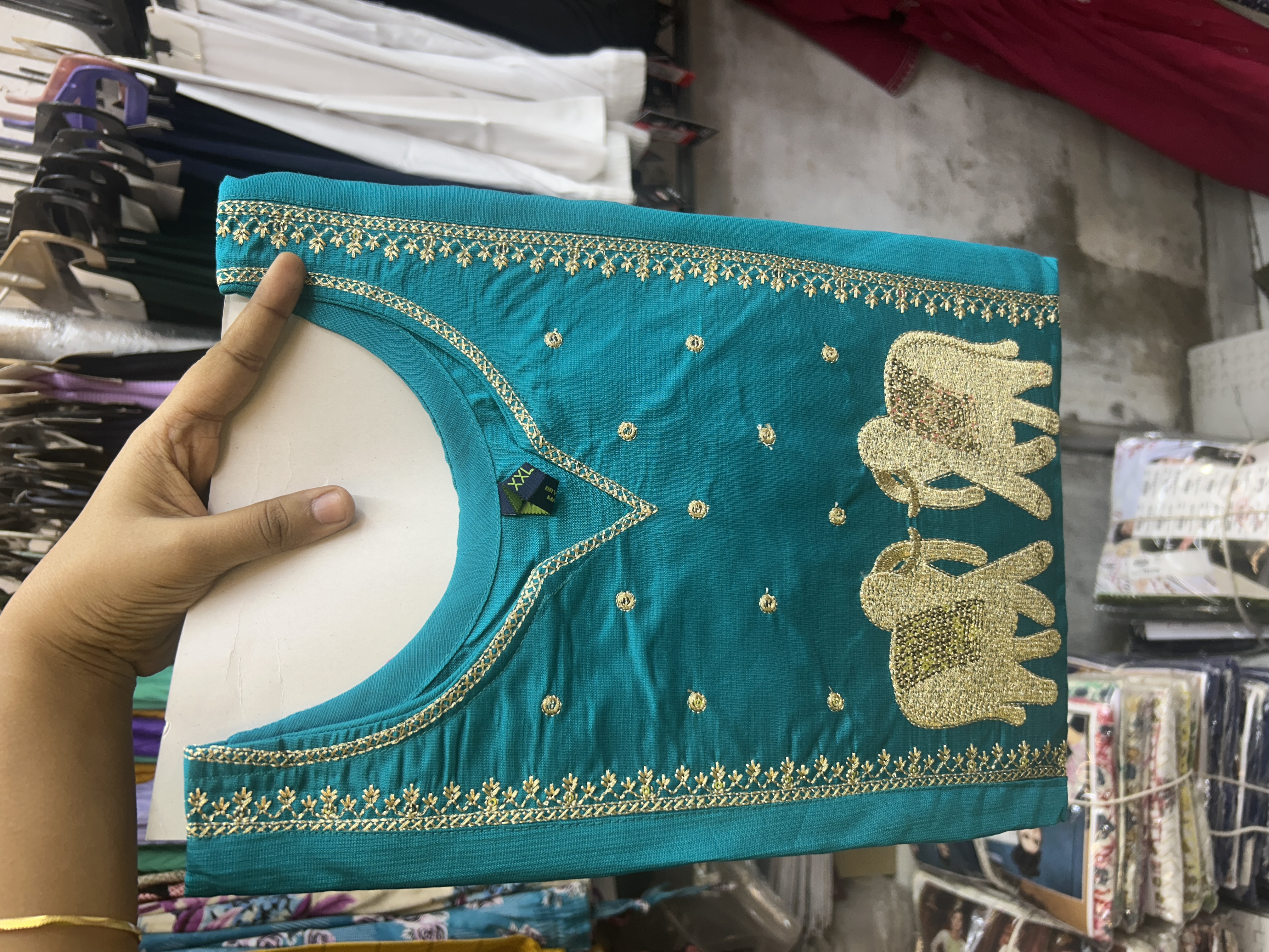 Embroidered elephant motif Kurta