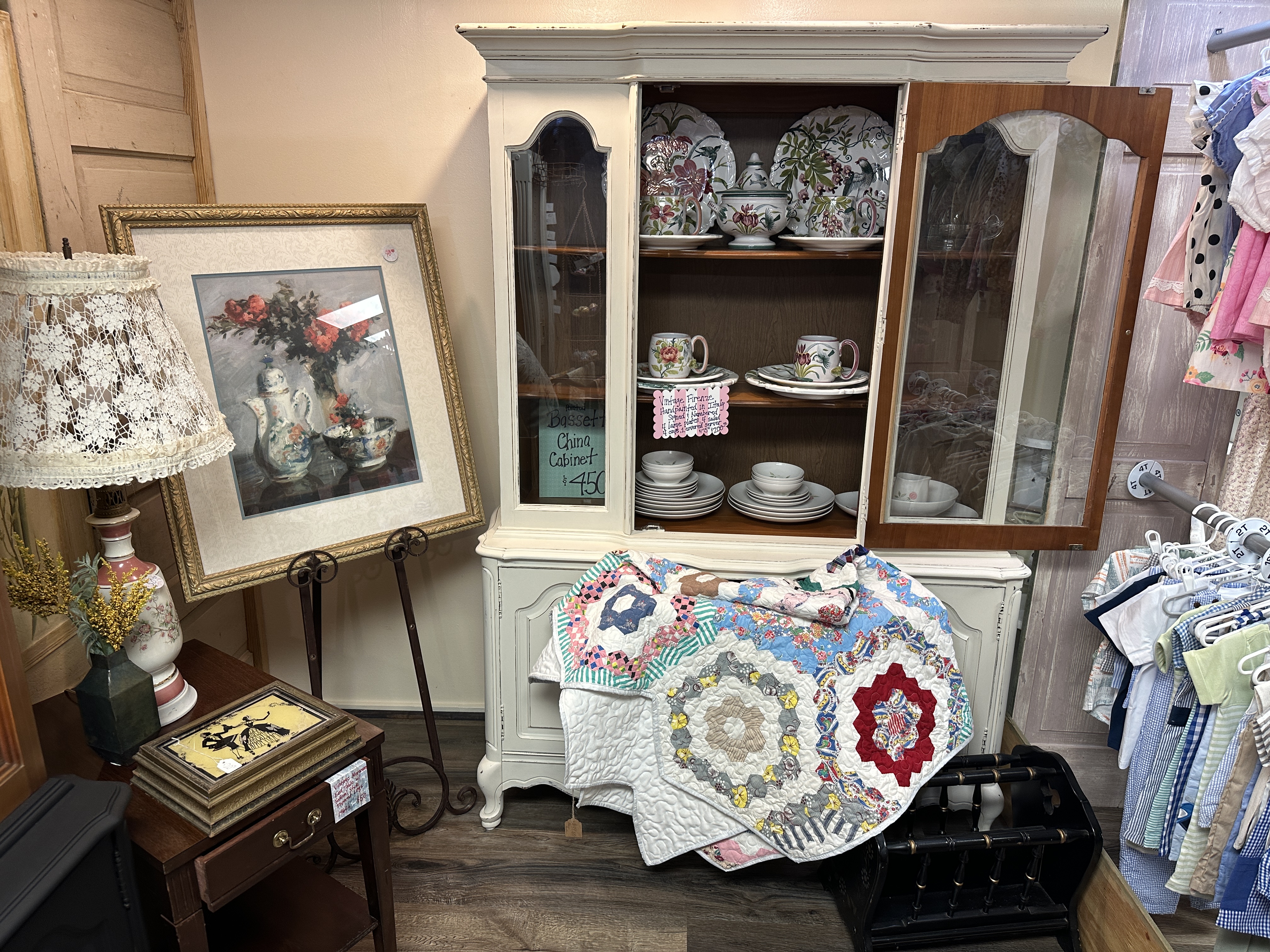 Vintage China Cabinet & Décor 
