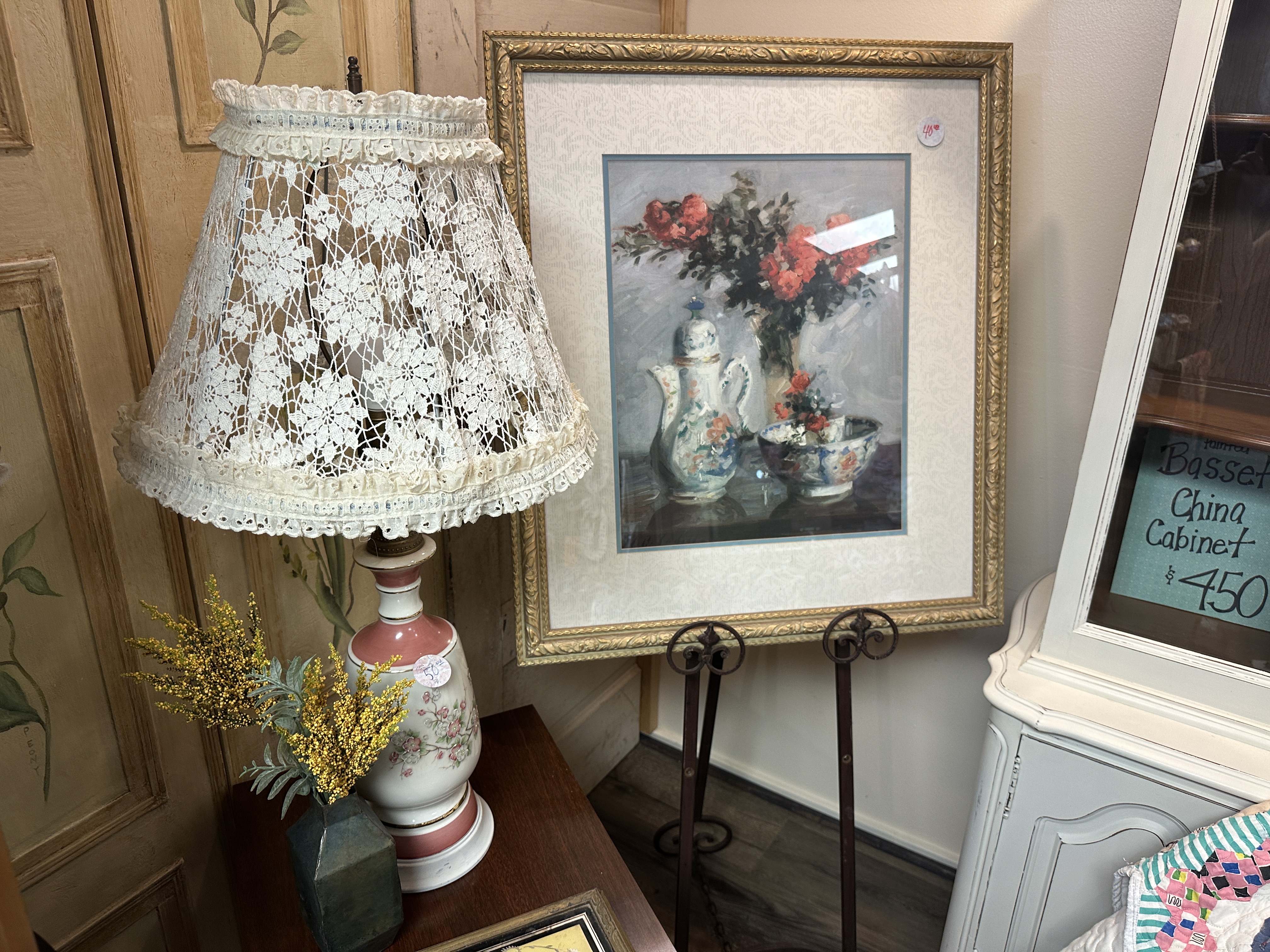 Vintage China Cabinet & Décor 