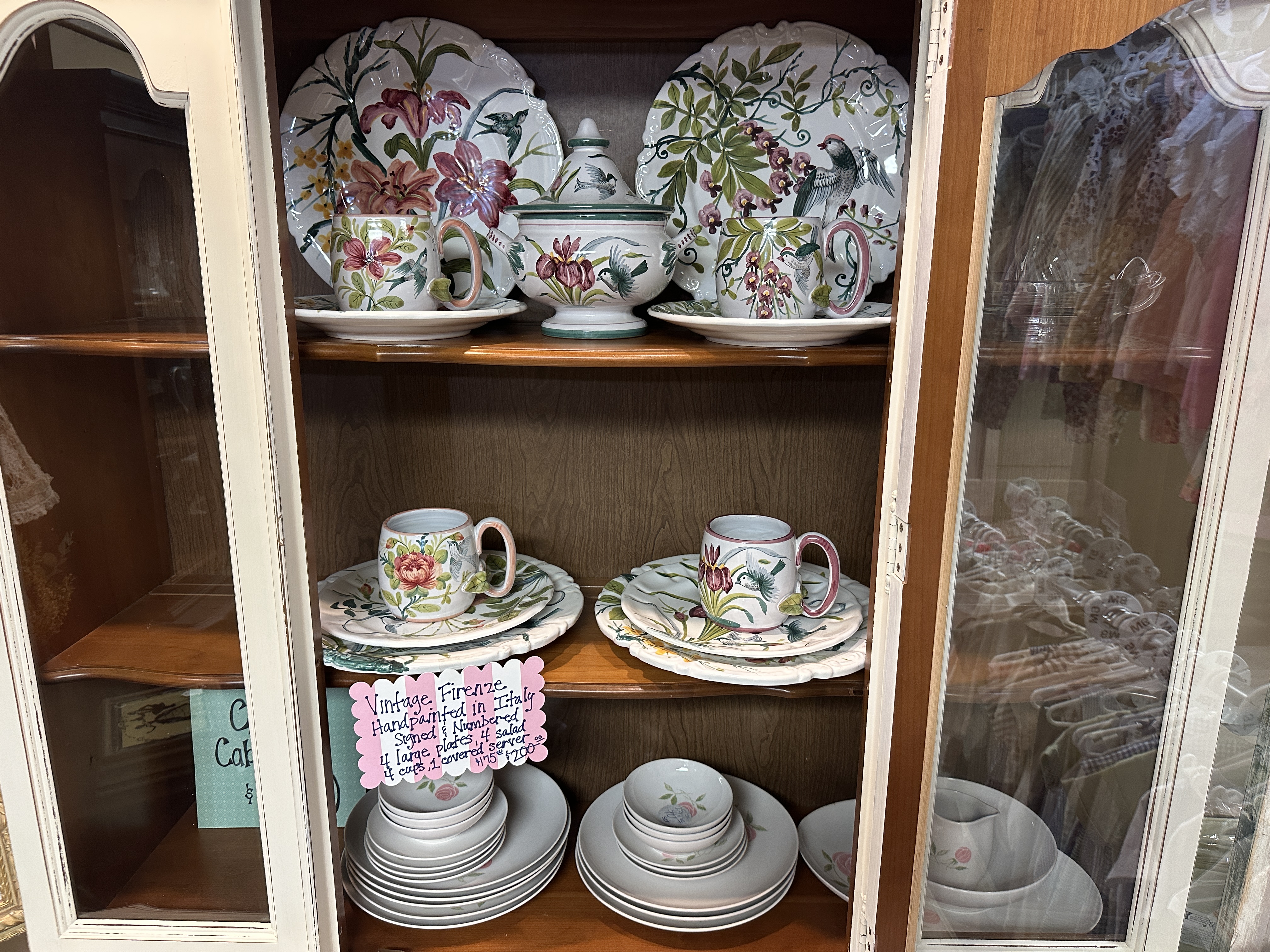 Vintage China Cabinet & Décor 
