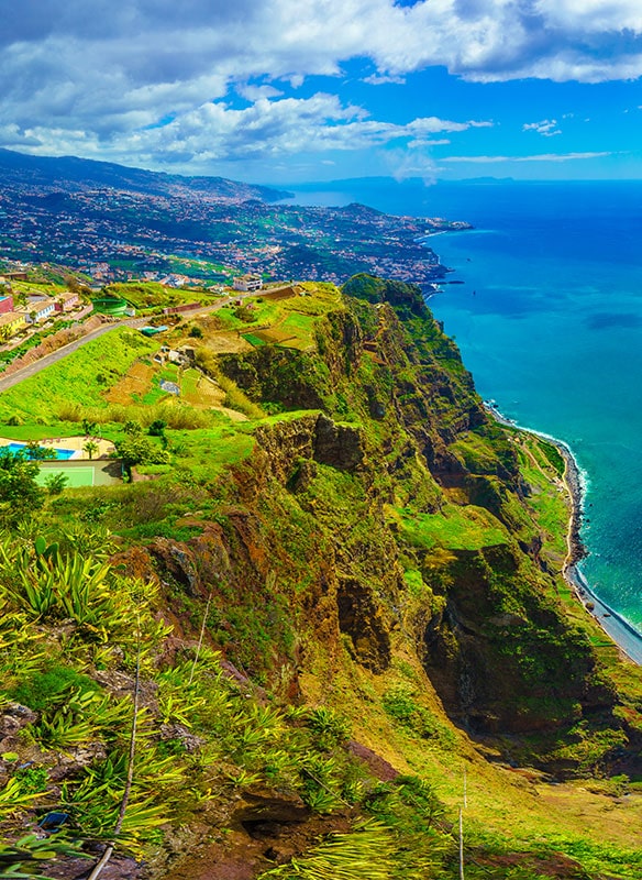 Vistas vulcânicas dos Açores e da Madeira