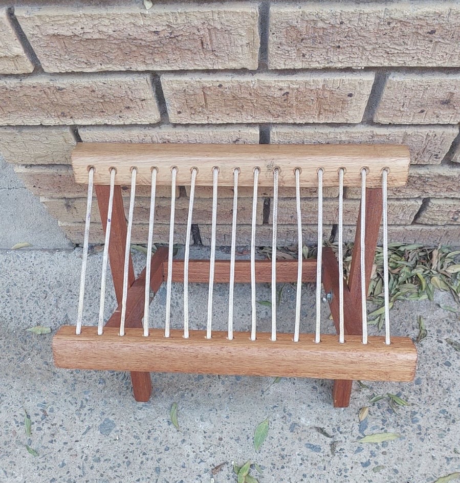 Foldable Wood and String stool Course