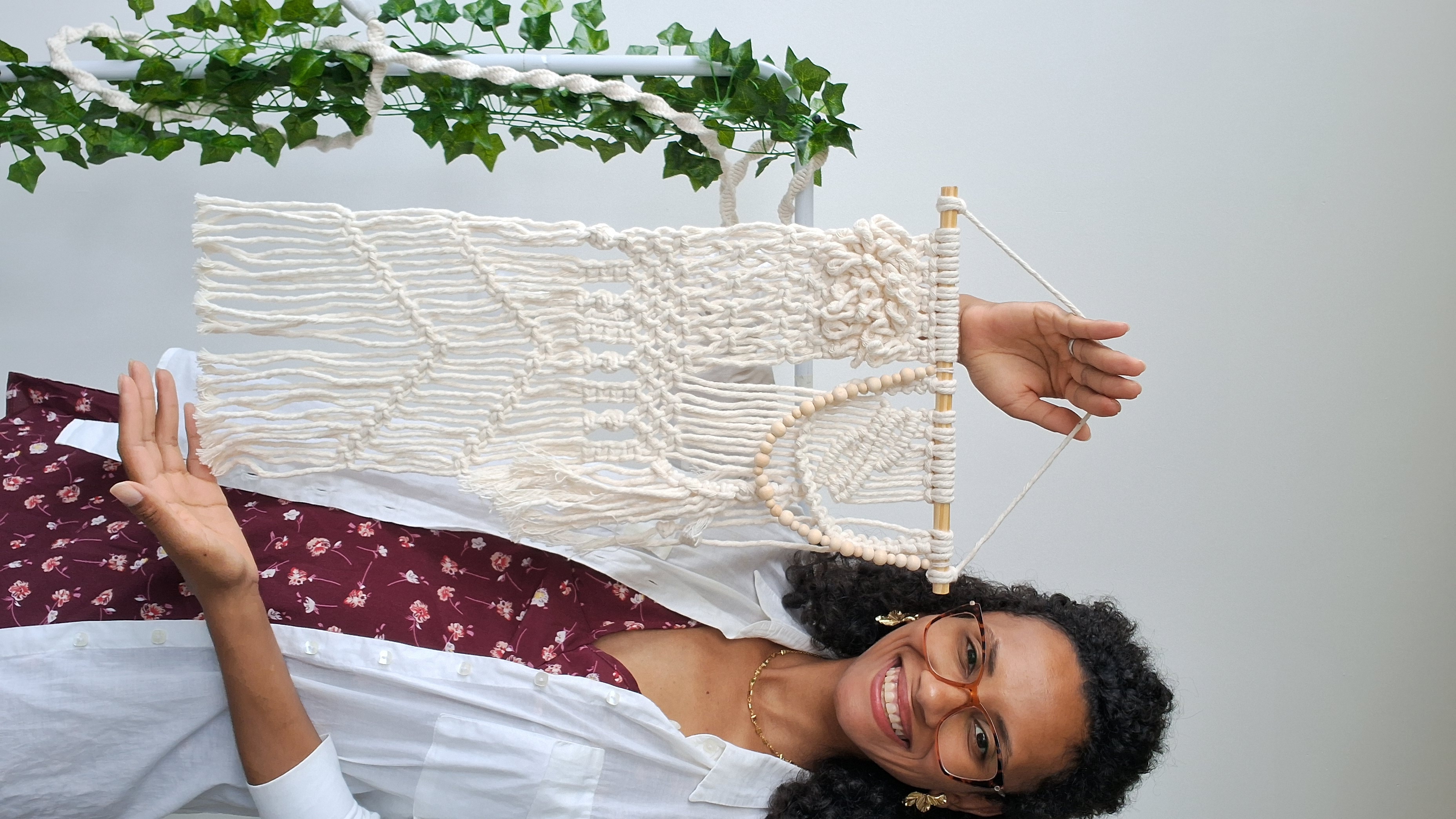 Entrelaços – Painel orgânico com pendentes