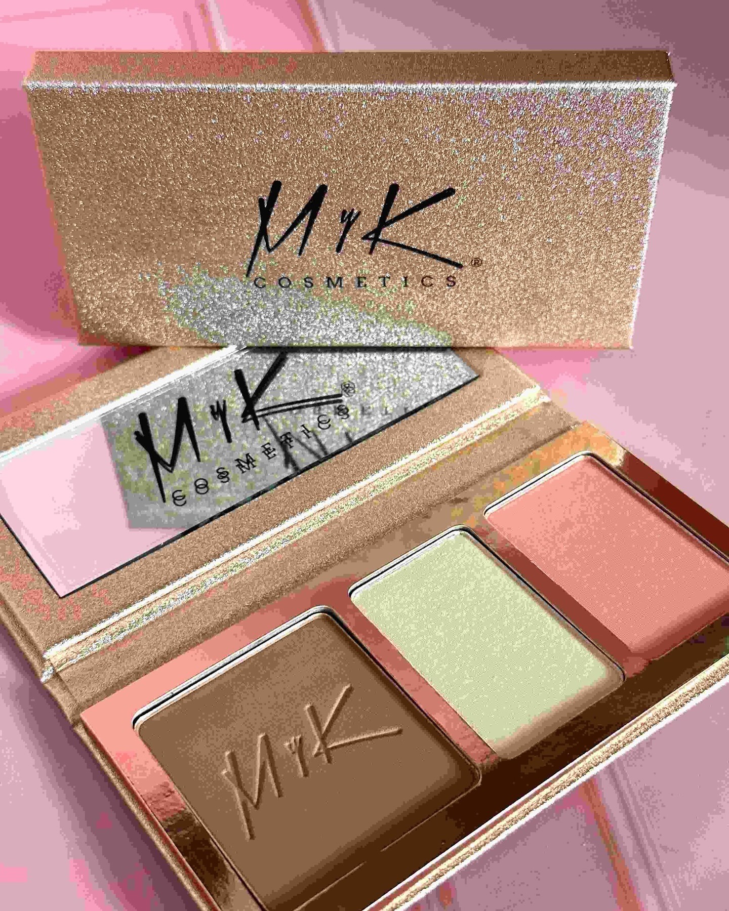 PALETA DE RUBOR, CONTORNO E ILUMINADOR MYK