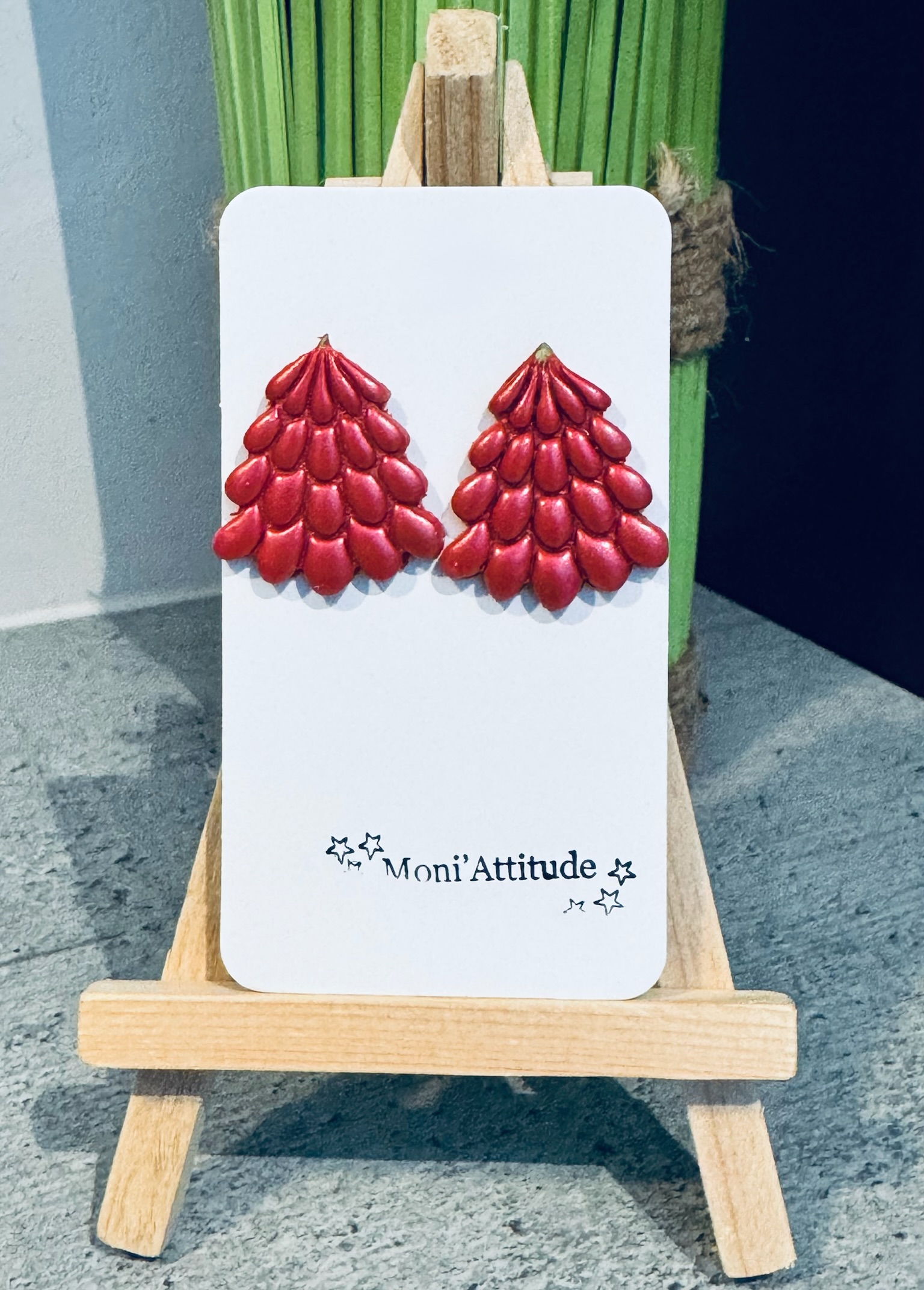 Boucles d’oreilles rouges en forme de gouttes