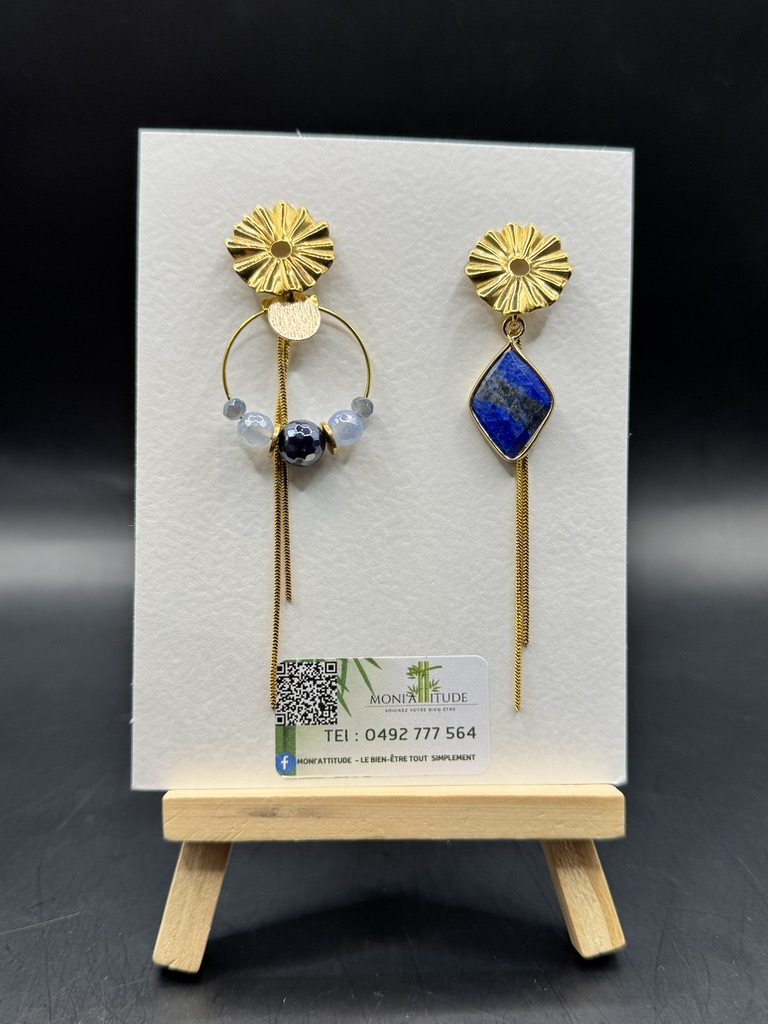 Boucles d'oreilles asymétriques dorées