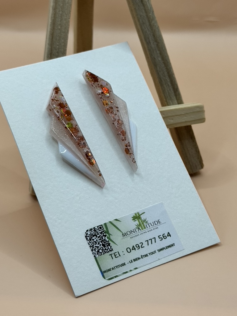 Boucles d’oreilles en résine