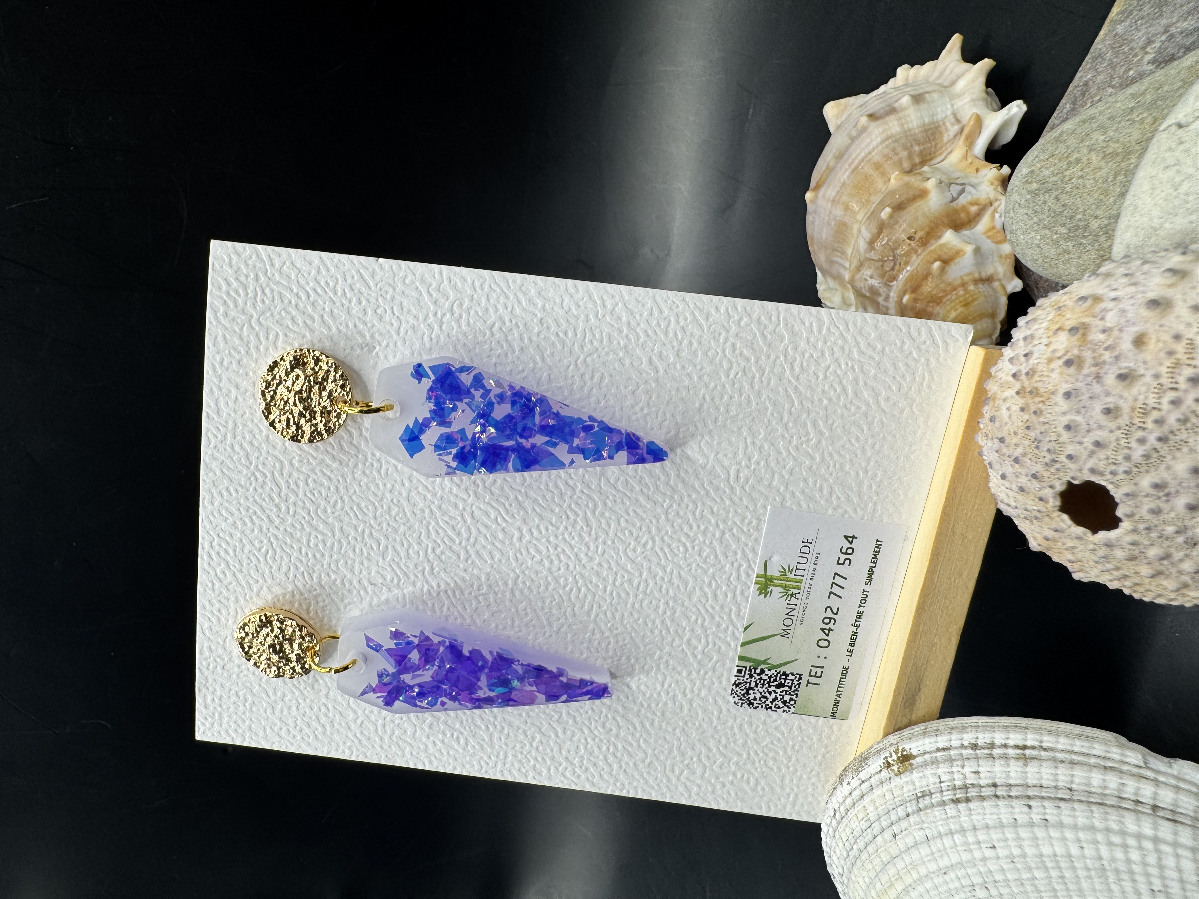 Boucles d’oreilles en résine et fleurs séchées