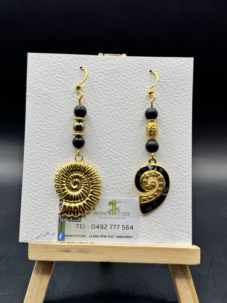 Boucles d'oreilles spirale dorée