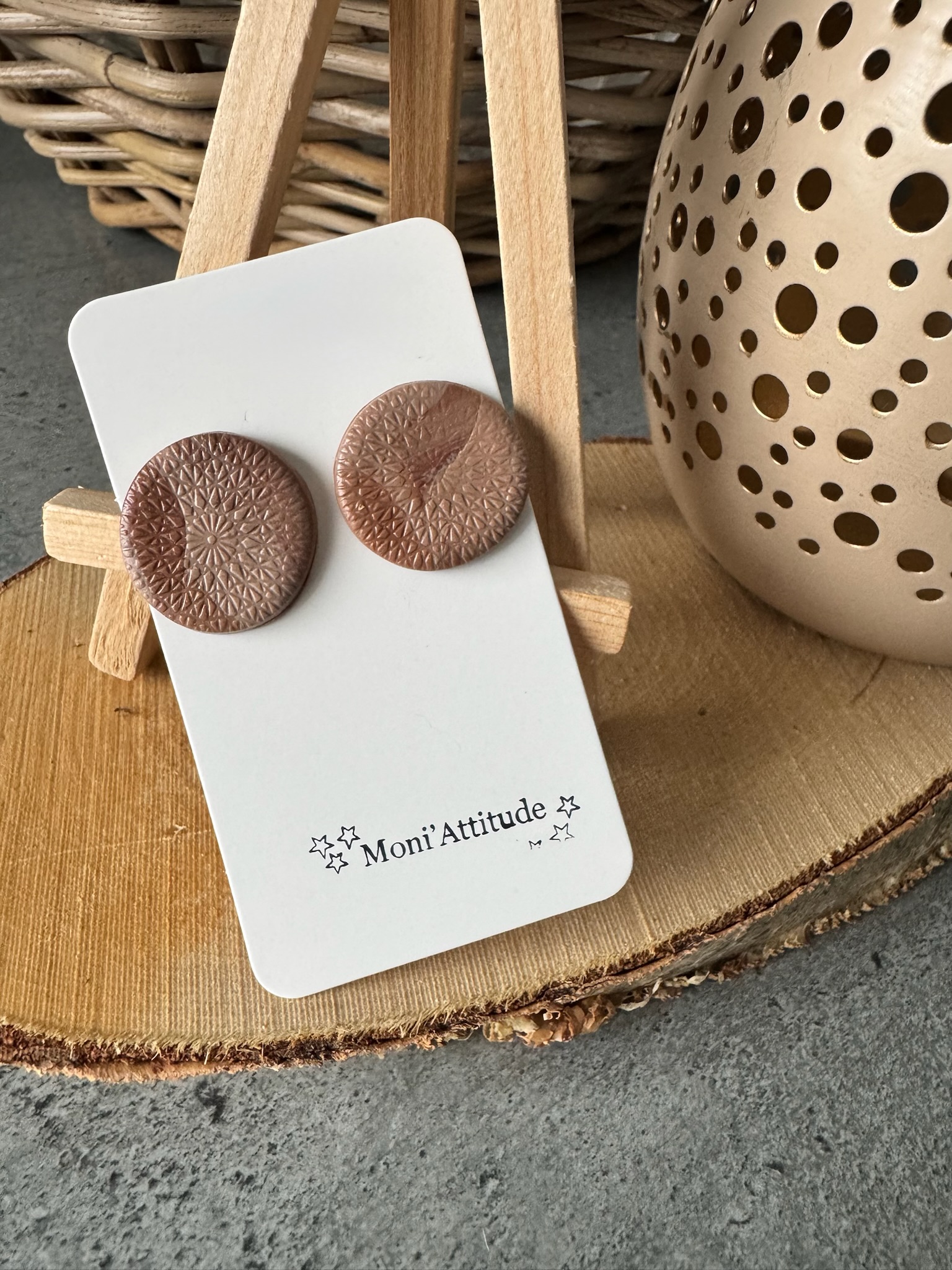 Boucles d’oreilles circulaires en argile