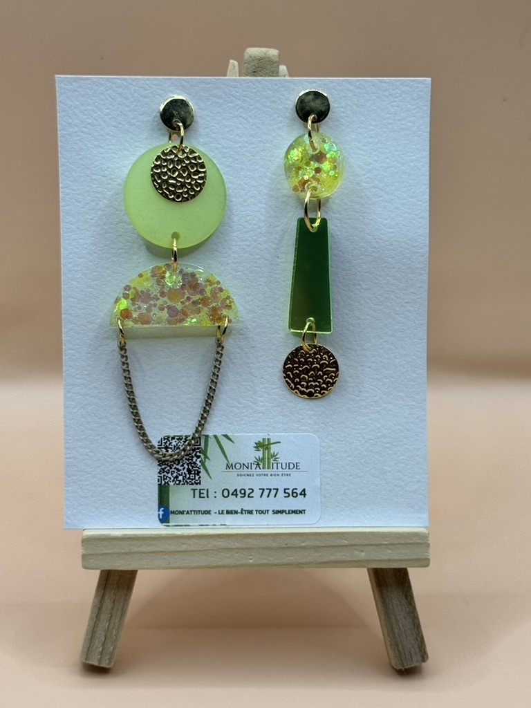 Boucles d'oreilles artisanales modernes