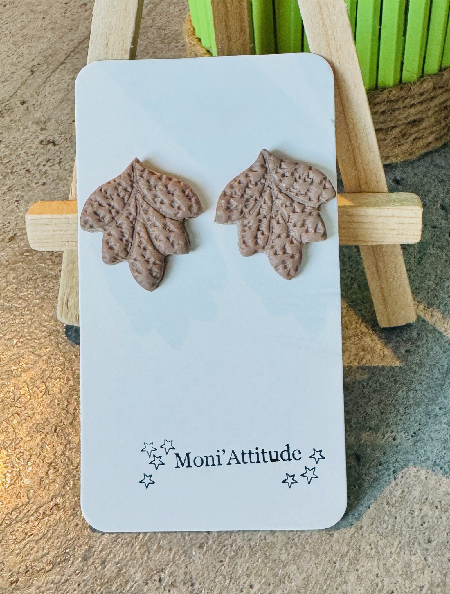 Boucles d'oreilles feuilles sculptées