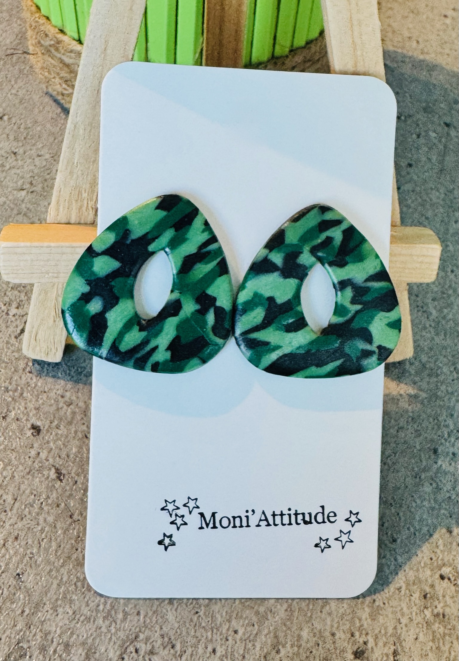 Boucles d'oreilles camouflage vert