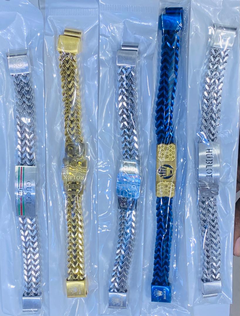 Bracelets en acier inoxydable