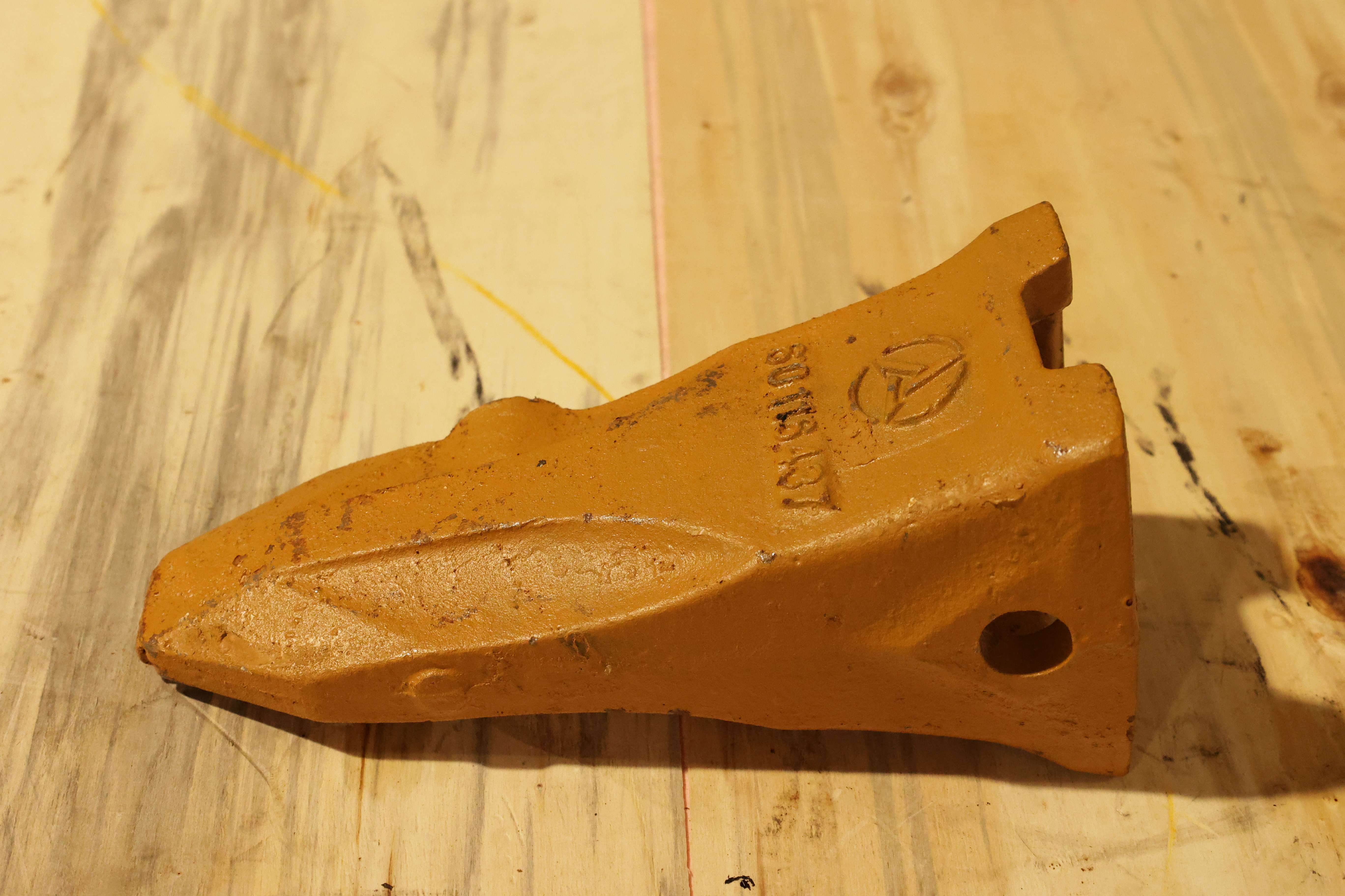 Bucket Tooth SANY PN : 60116437