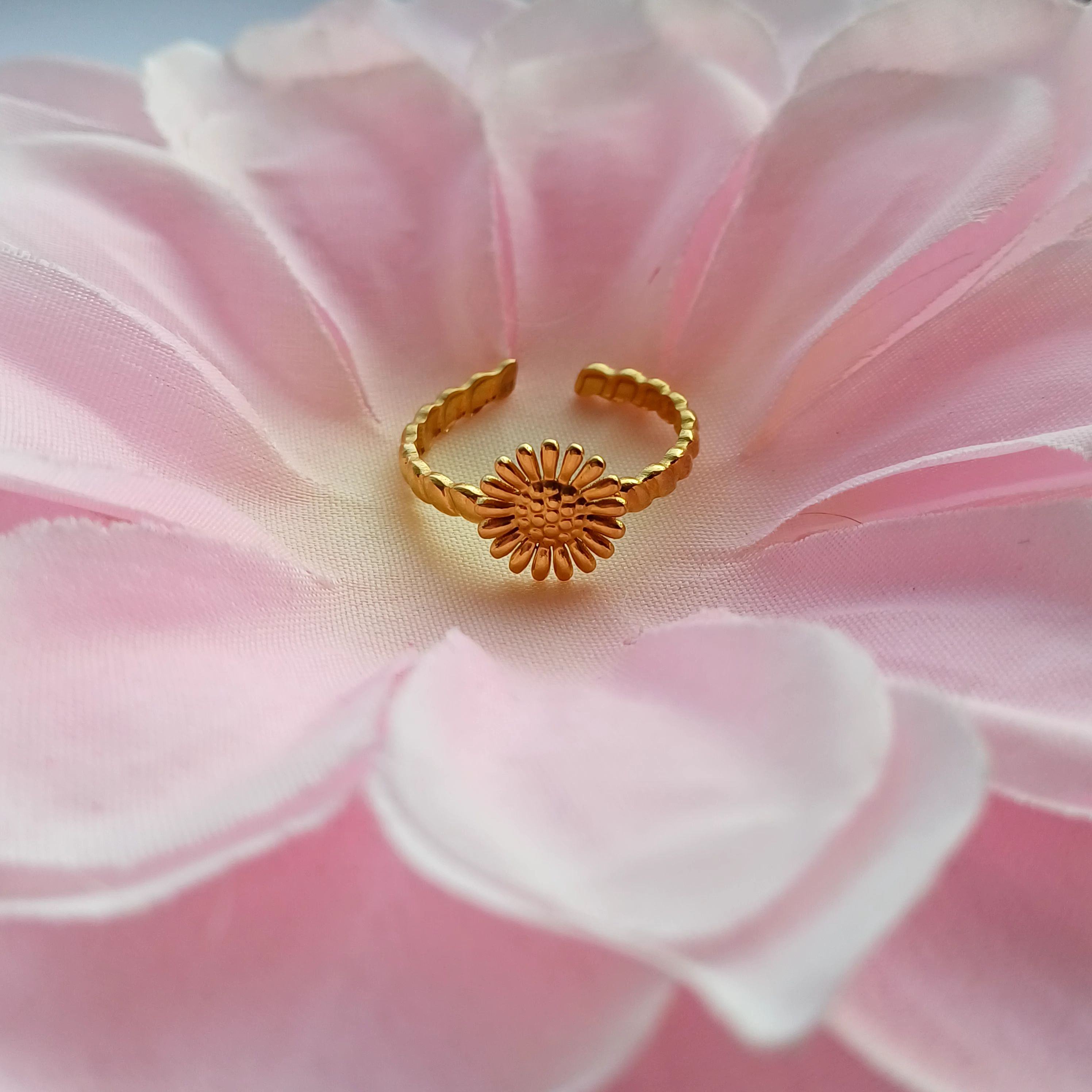 Bloom Ring