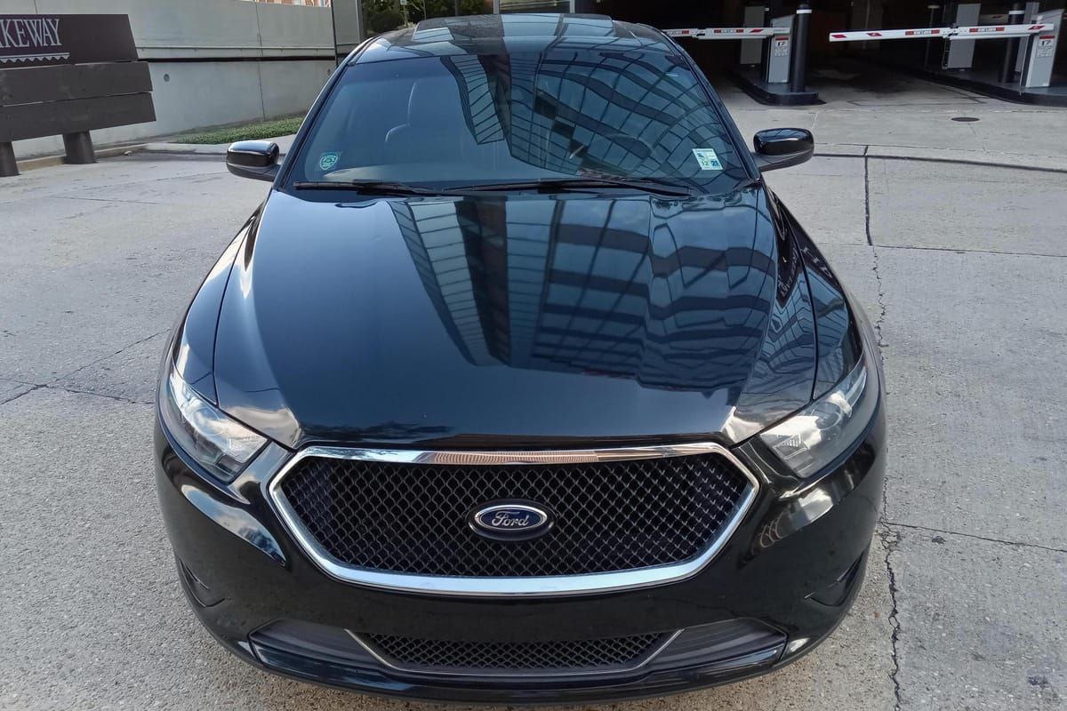 Ford Taurus Sedan