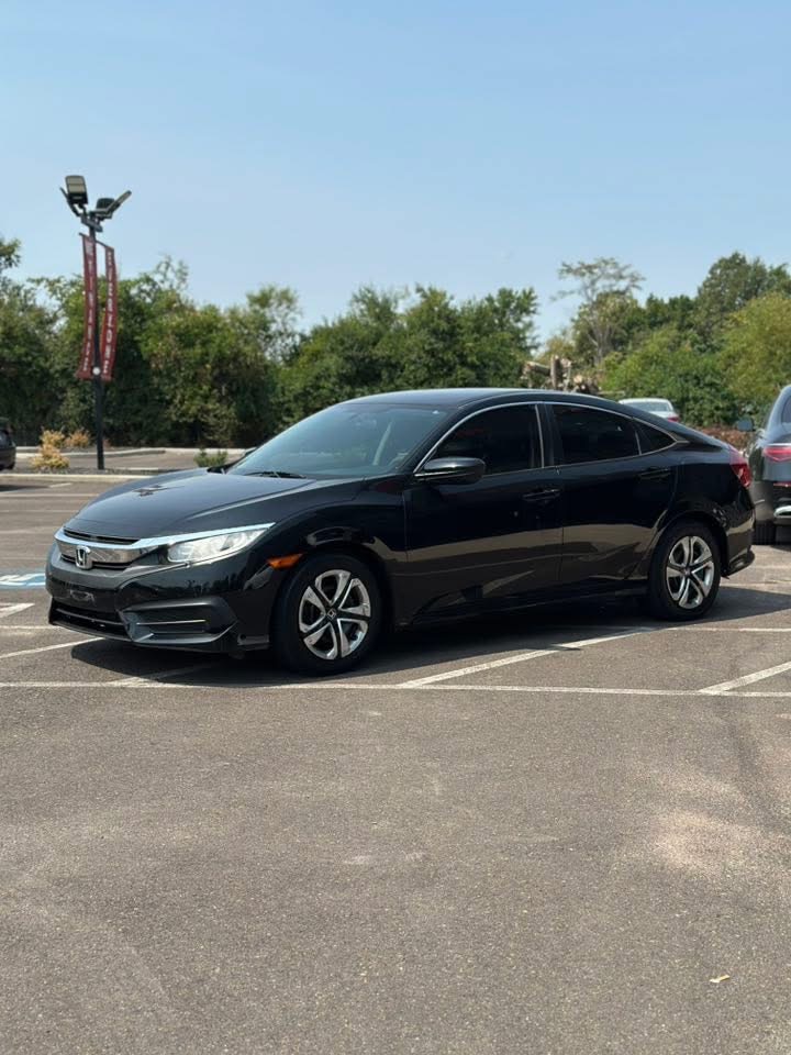 🖤 2017 Honda Civic LX – Low Miles & Gas Saver! 🖤