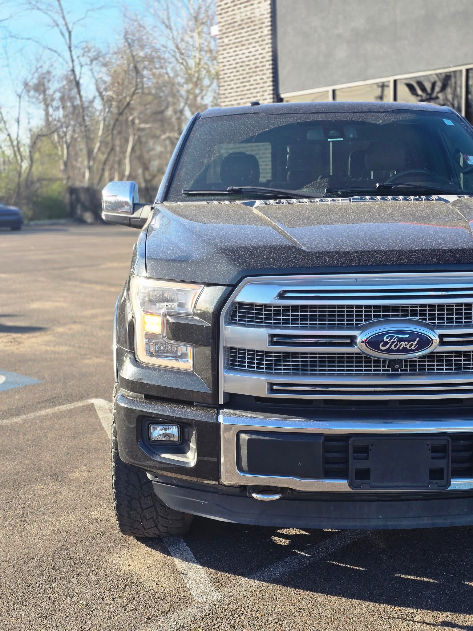🖤 2015 Ford F-150 Platinum 4X4 – Fully Loaded Luxury Truck! 🖤