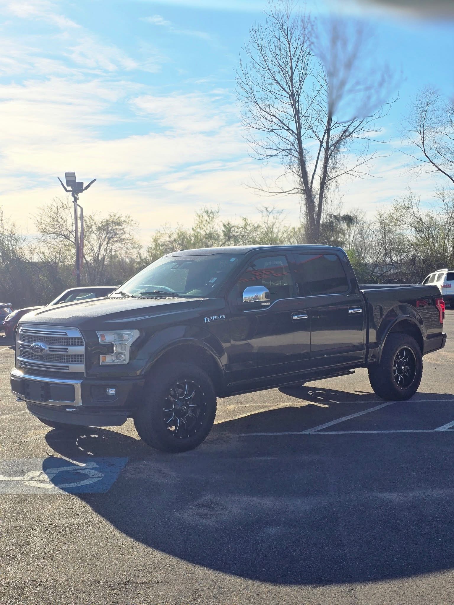 🖤 2015 Ford F-150 Platinum 4X4 – Fully Loaded Luxury Truck! 🖤