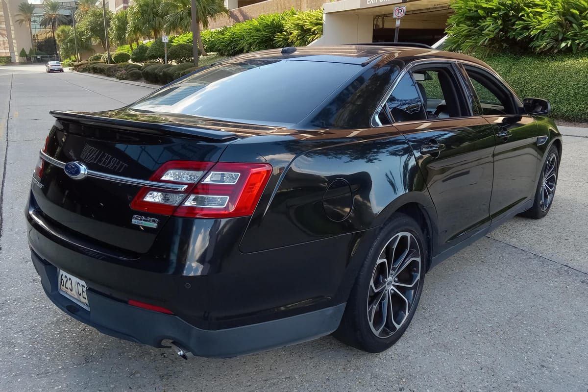 Ford Taurus Sedan