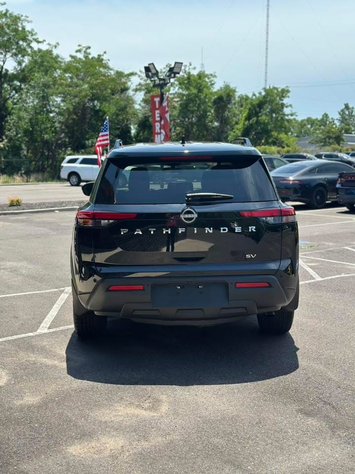 🚗 2022 Nissan Pathfinder SV