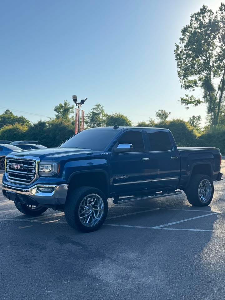 GMC Sierra Pickup Truck