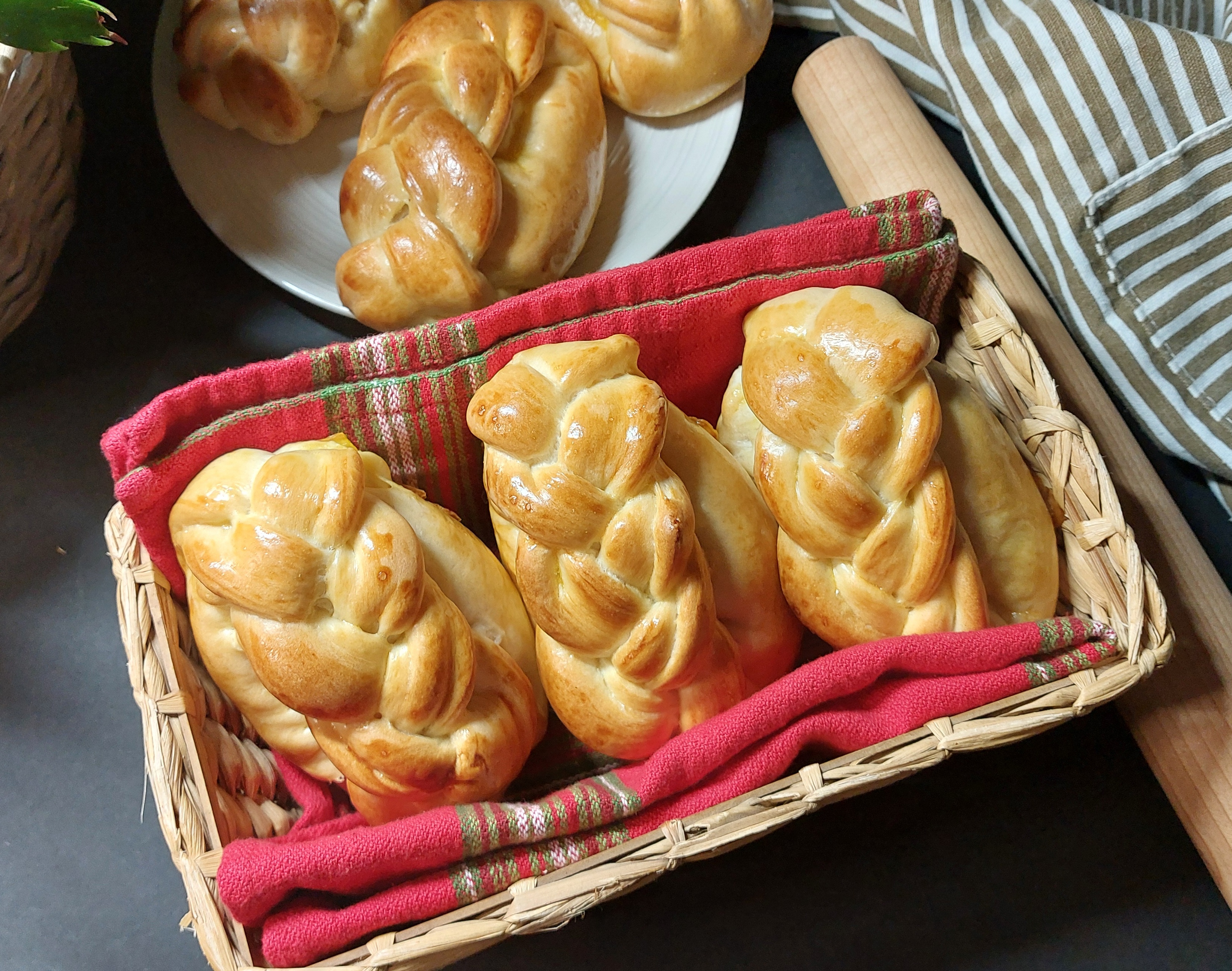 Pyrizhku with cabbage