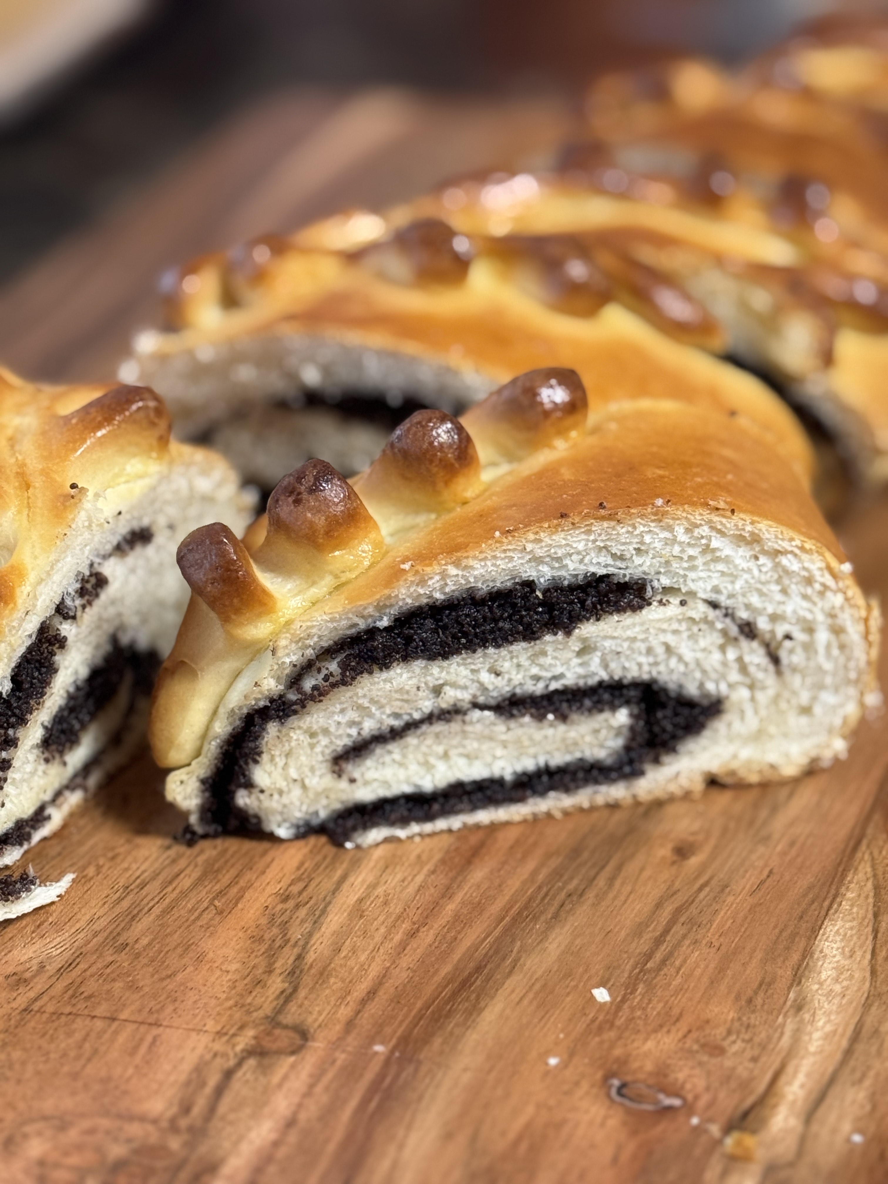 Poppy seed roll