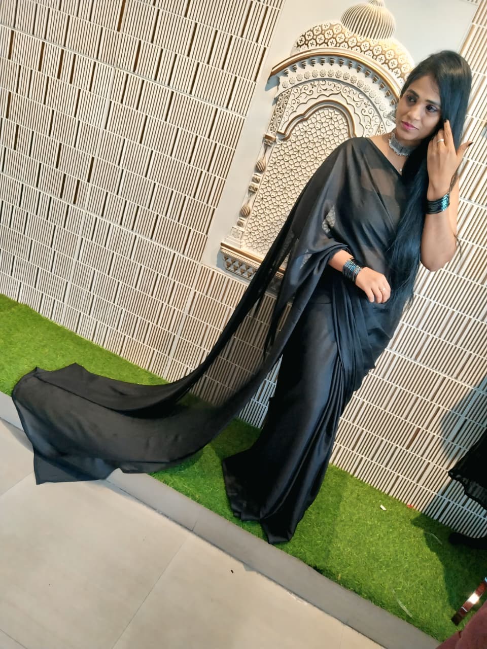 Elegant Black Goegertte  Saree