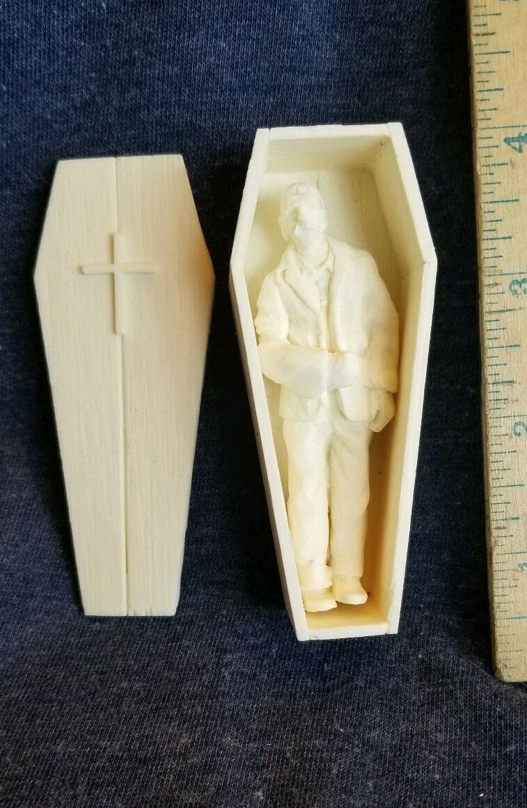 G scale Casket with Figure﻿  