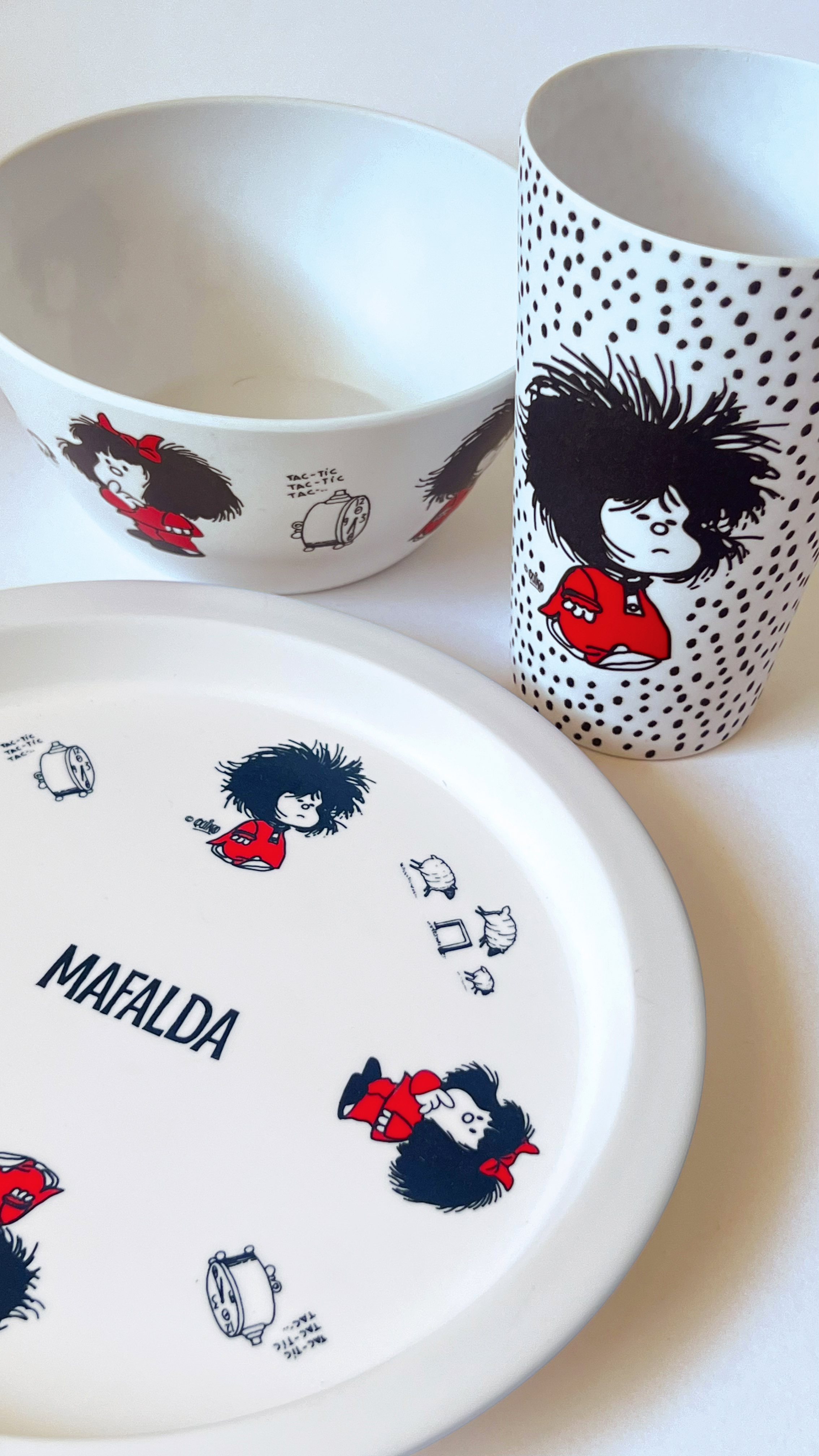 Set de vajilla de melamina Mafalda Despeinada