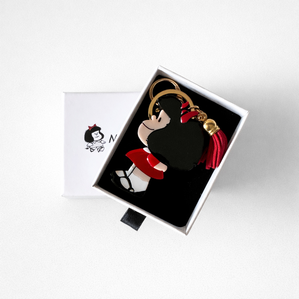 Llavero de Metacrilato Mafalda "Vestido Rojo" – Edición Oficial