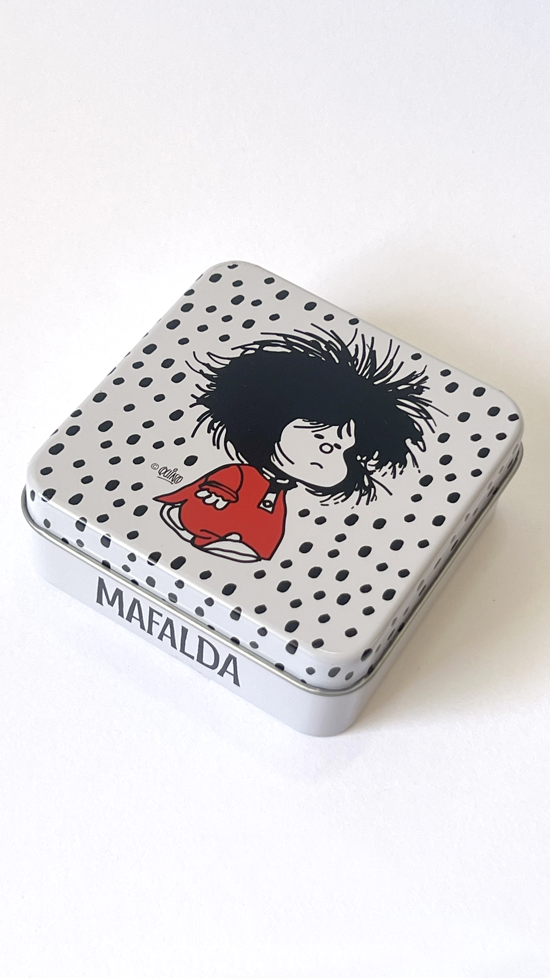 Caja metálica Mafalda Despeinada