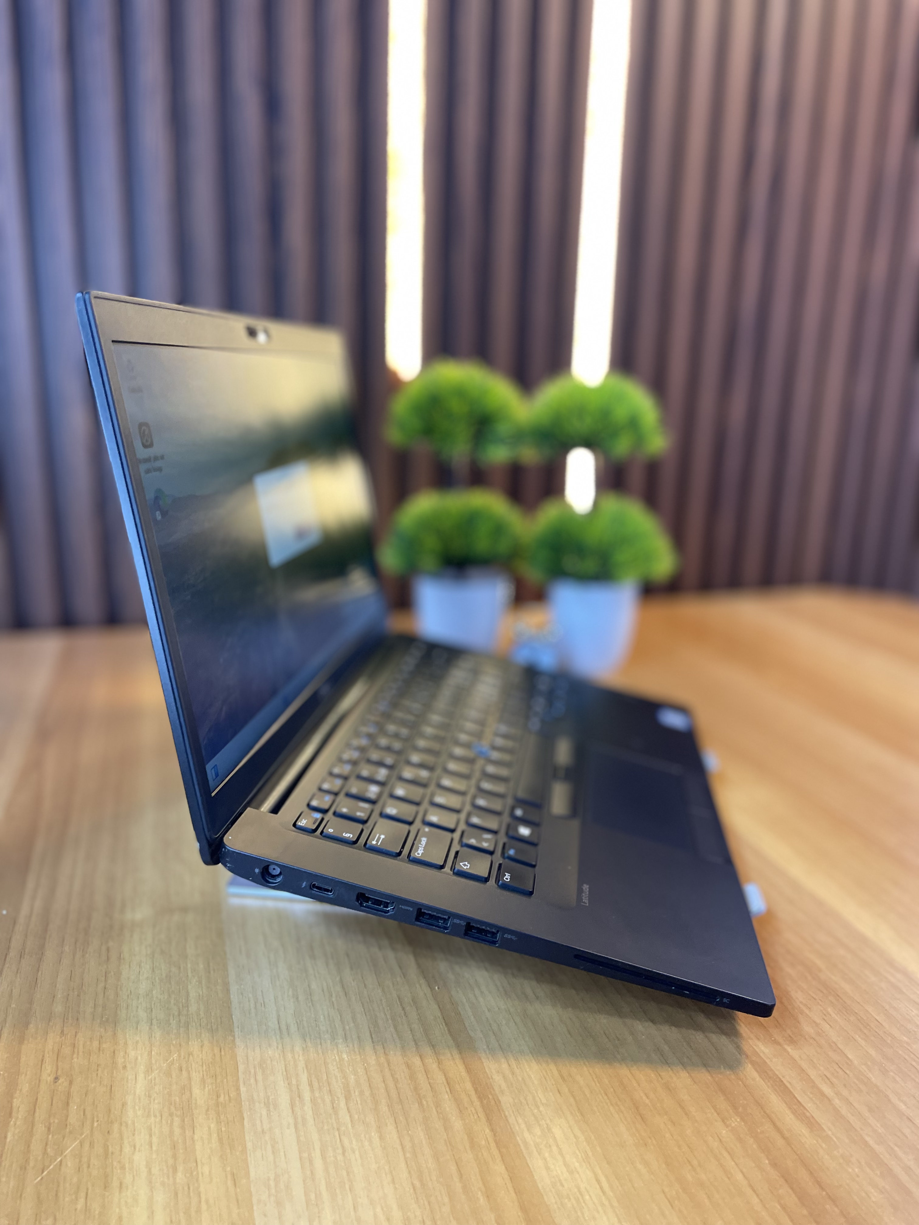 Dell Latitude 7490