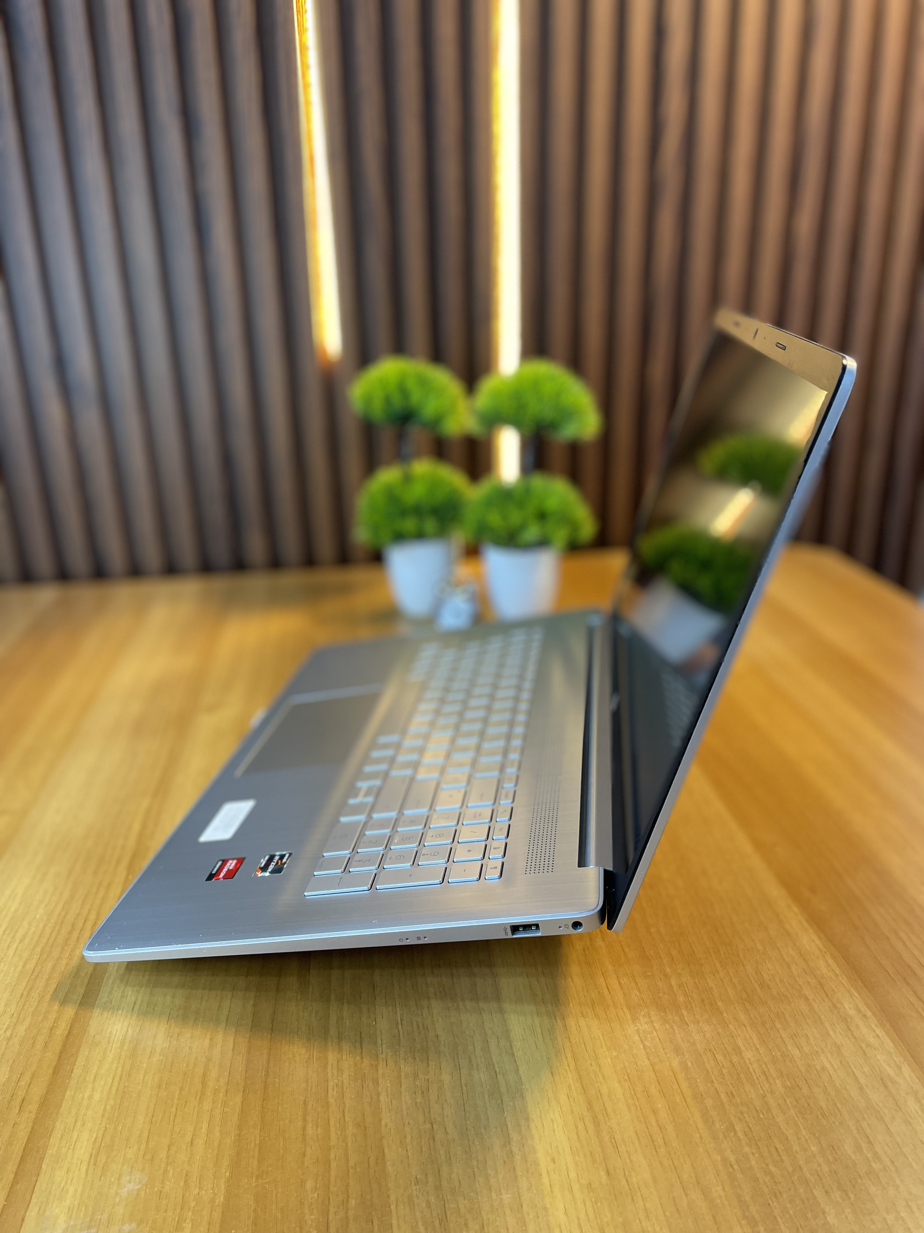 HP laptop 17-cp0308nf