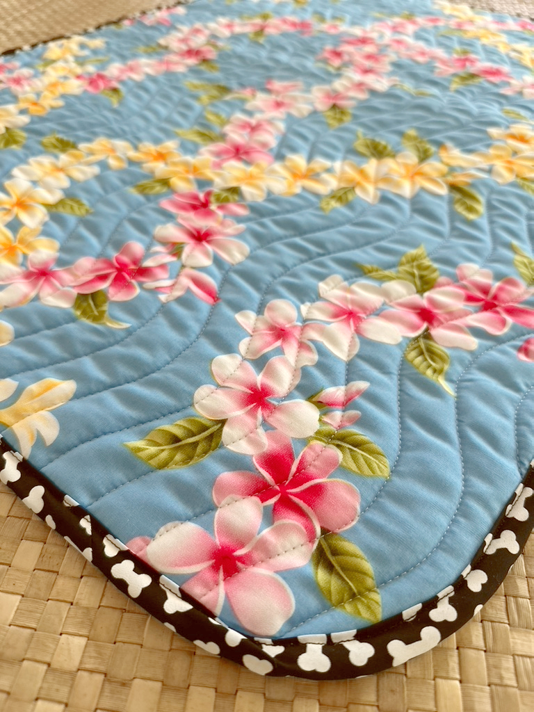Barking Dog Blankets 'Leilani' Dog Blanket Cat Blanket