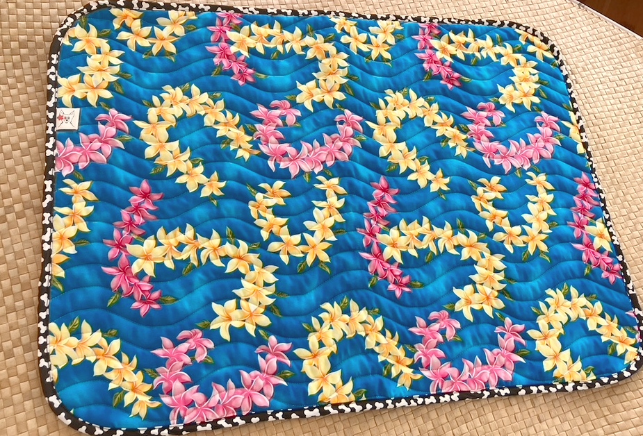 Barking Dog Blanket k 'Lei of Aloha' Dog Blanket Cat Blanket