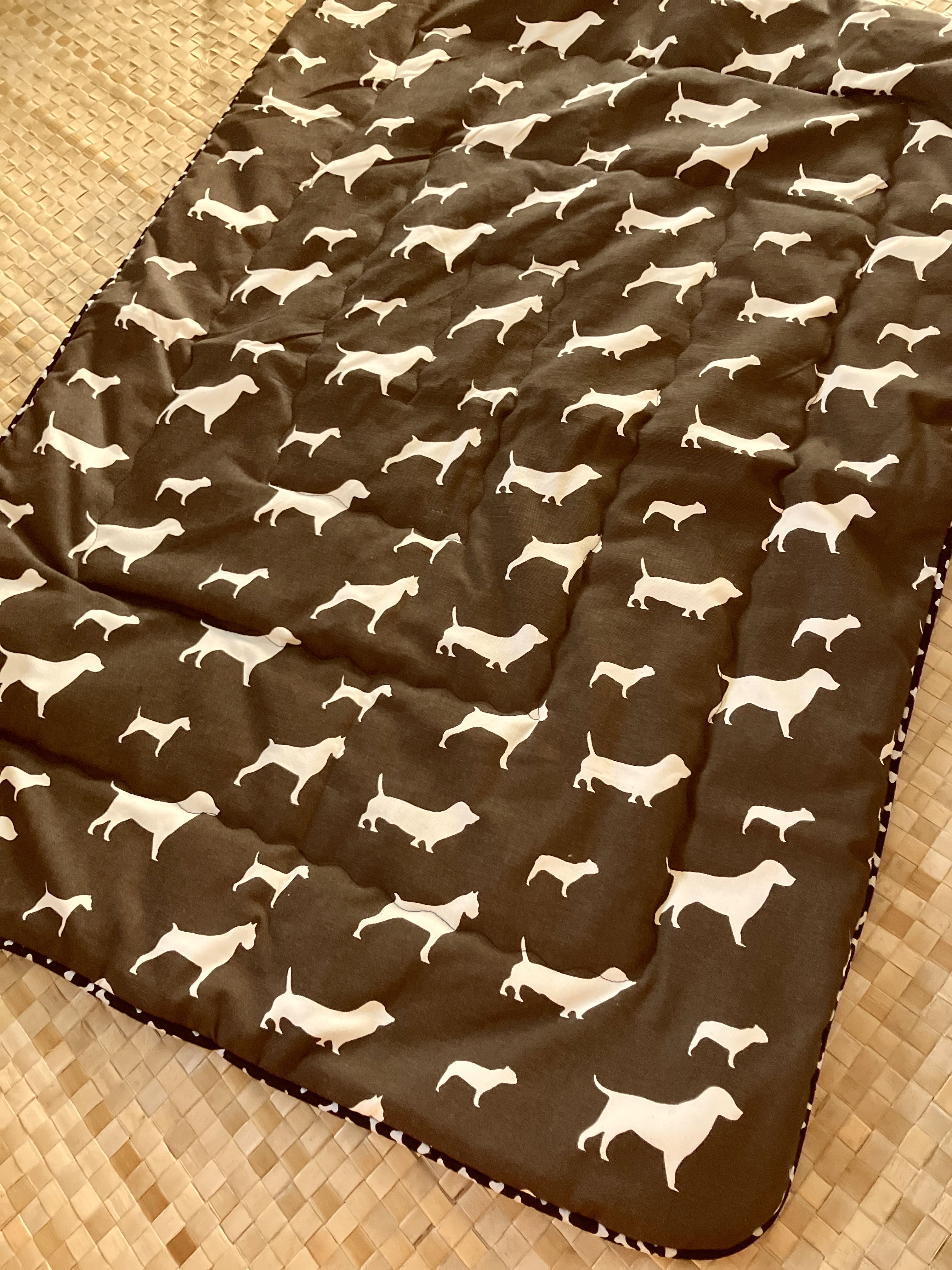 Brown Dog with Hawaiian Print Barking Dog Blanket