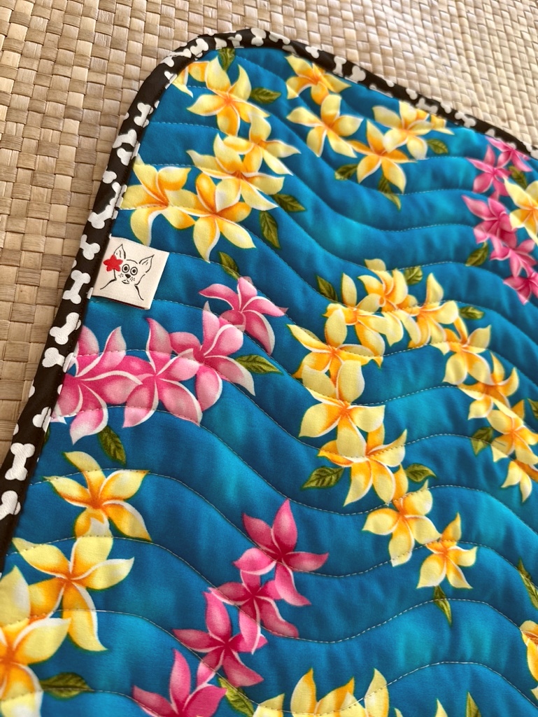 Barking Dog Blanket k 'Lei of Aloha' Dog Blanket Cat Blanket