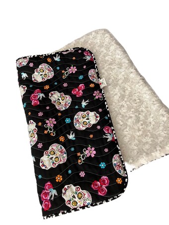 Dia De los Muertos Sugar Skull Patterned Quilt dog blanket cat blanket