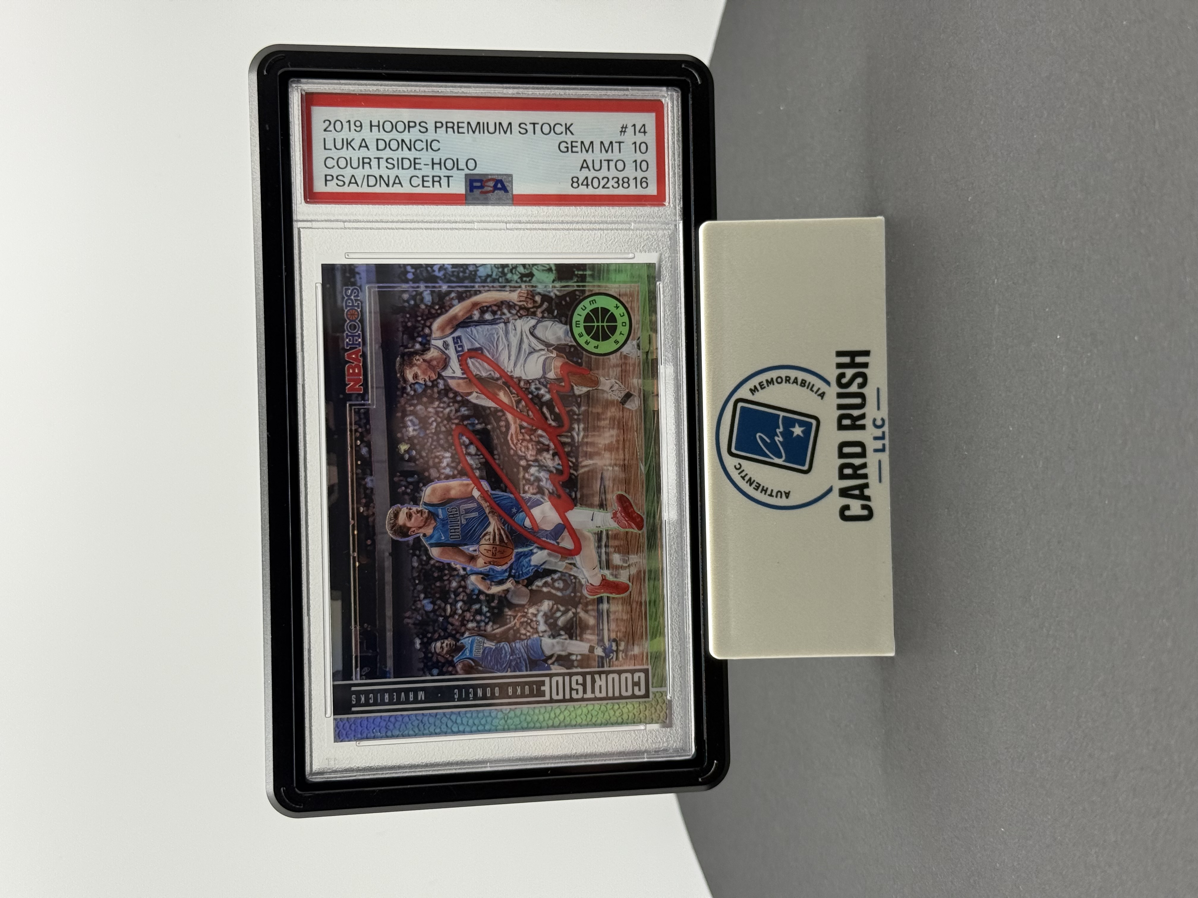 2019 Hoops Premium Stock Luka Dončić Autographed Card