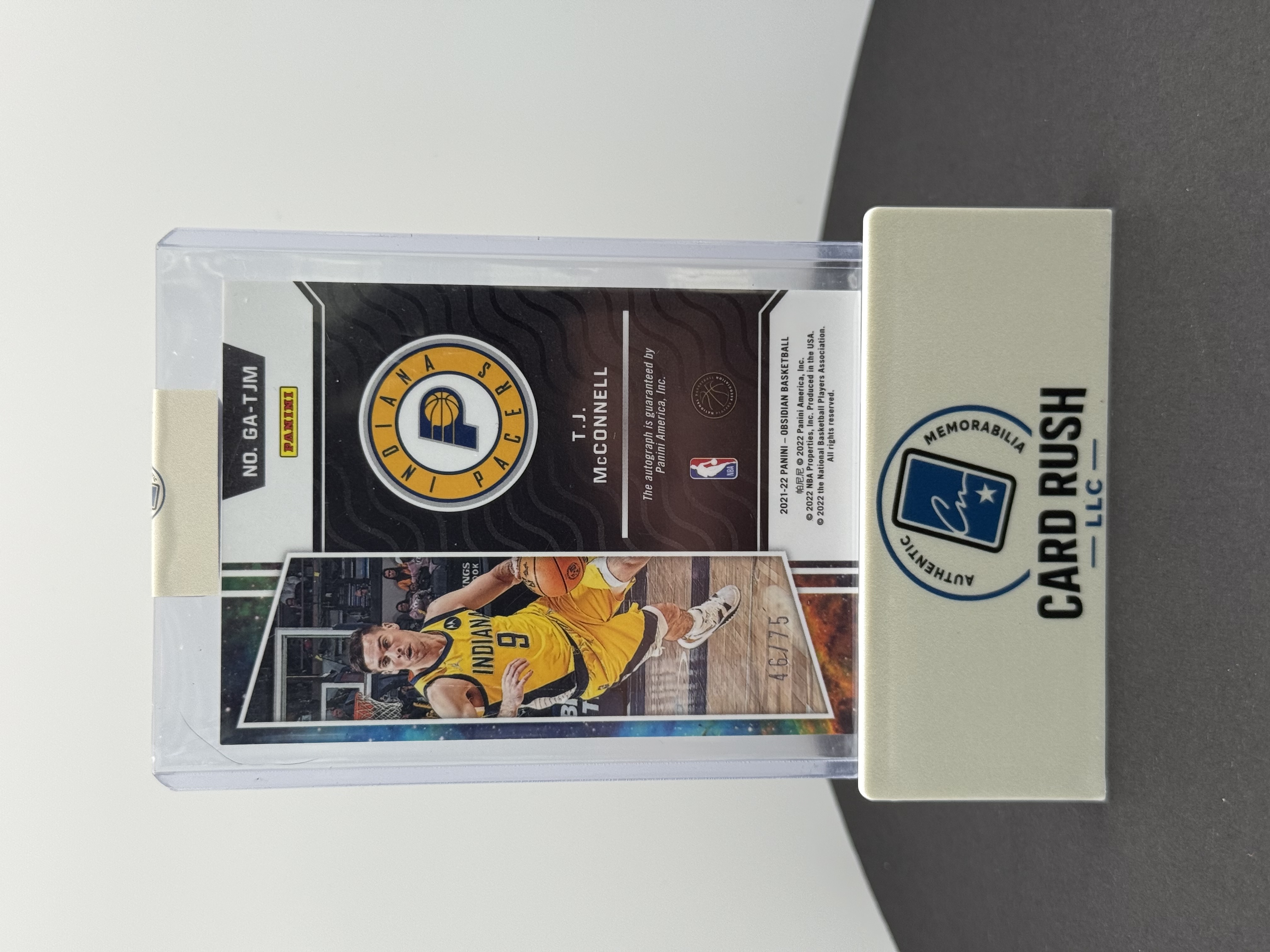 2020-21 Panini Obsidian Galaxy T.J. McConnell Obsidian Autograph Basketball Card