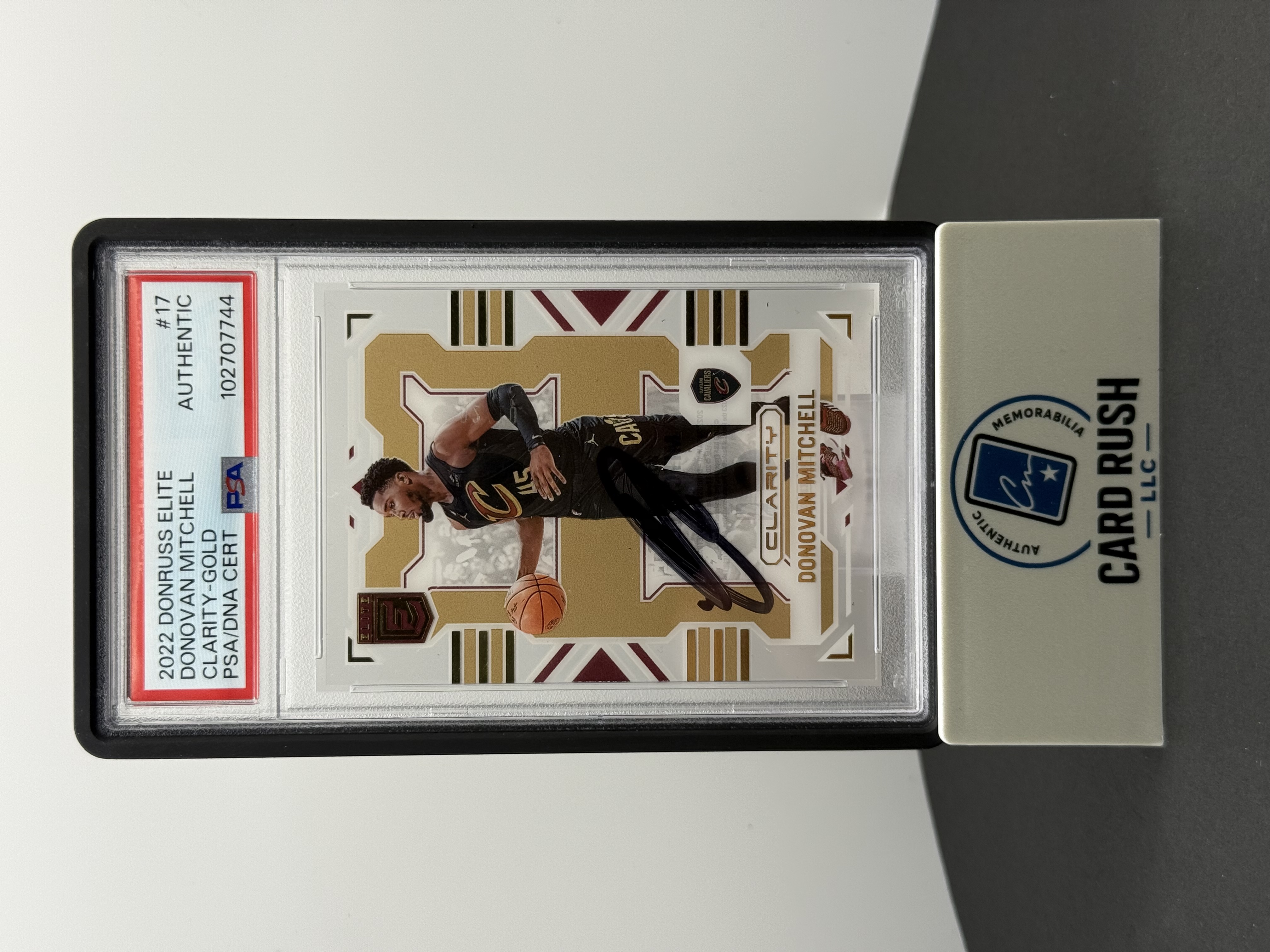 2022 Donruss Elite Donovan Mitchell Clarity Gold Basketball Card