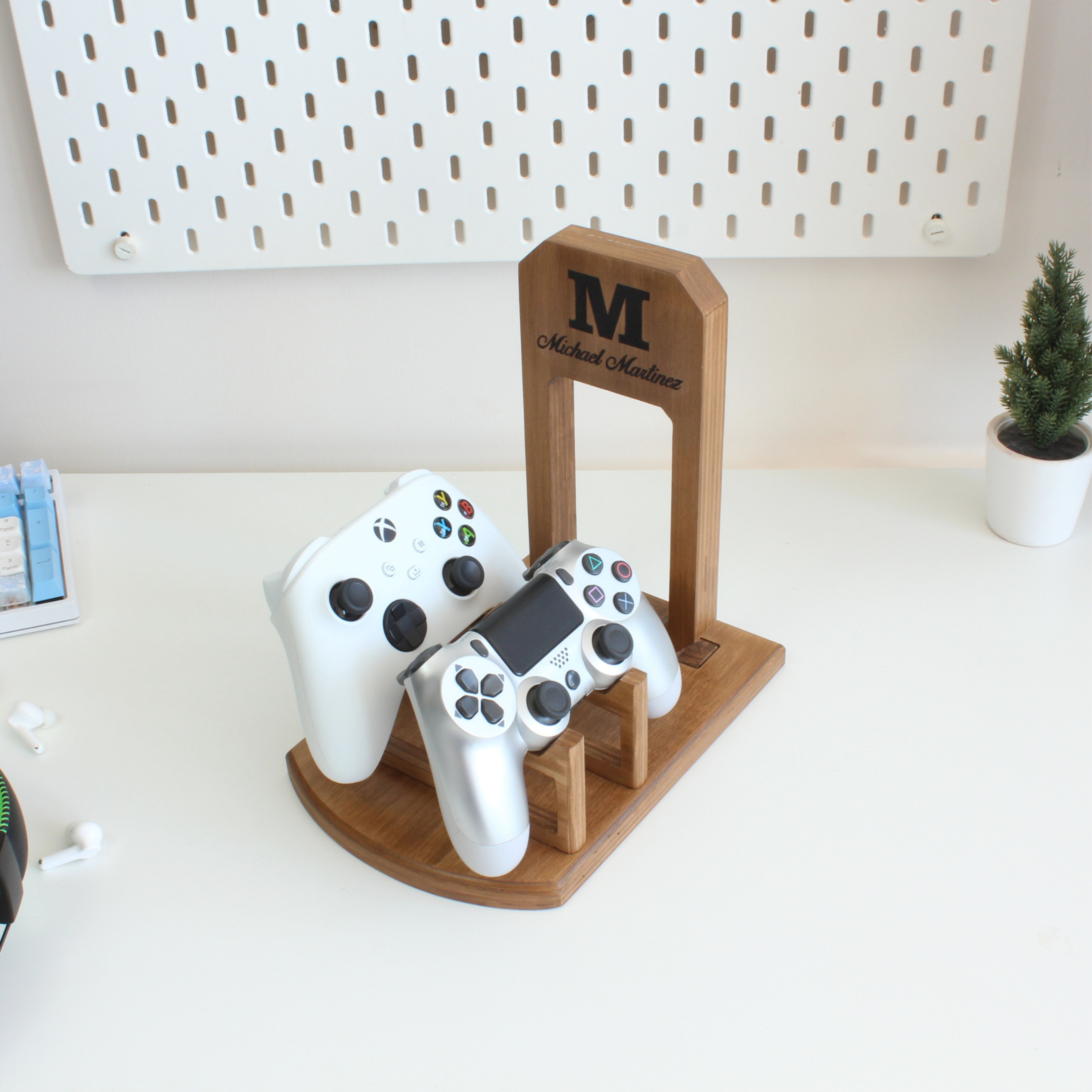 Personalized Controller and Headphone Stand – Custom Gaming Gift – Desk Organizer for Gamers