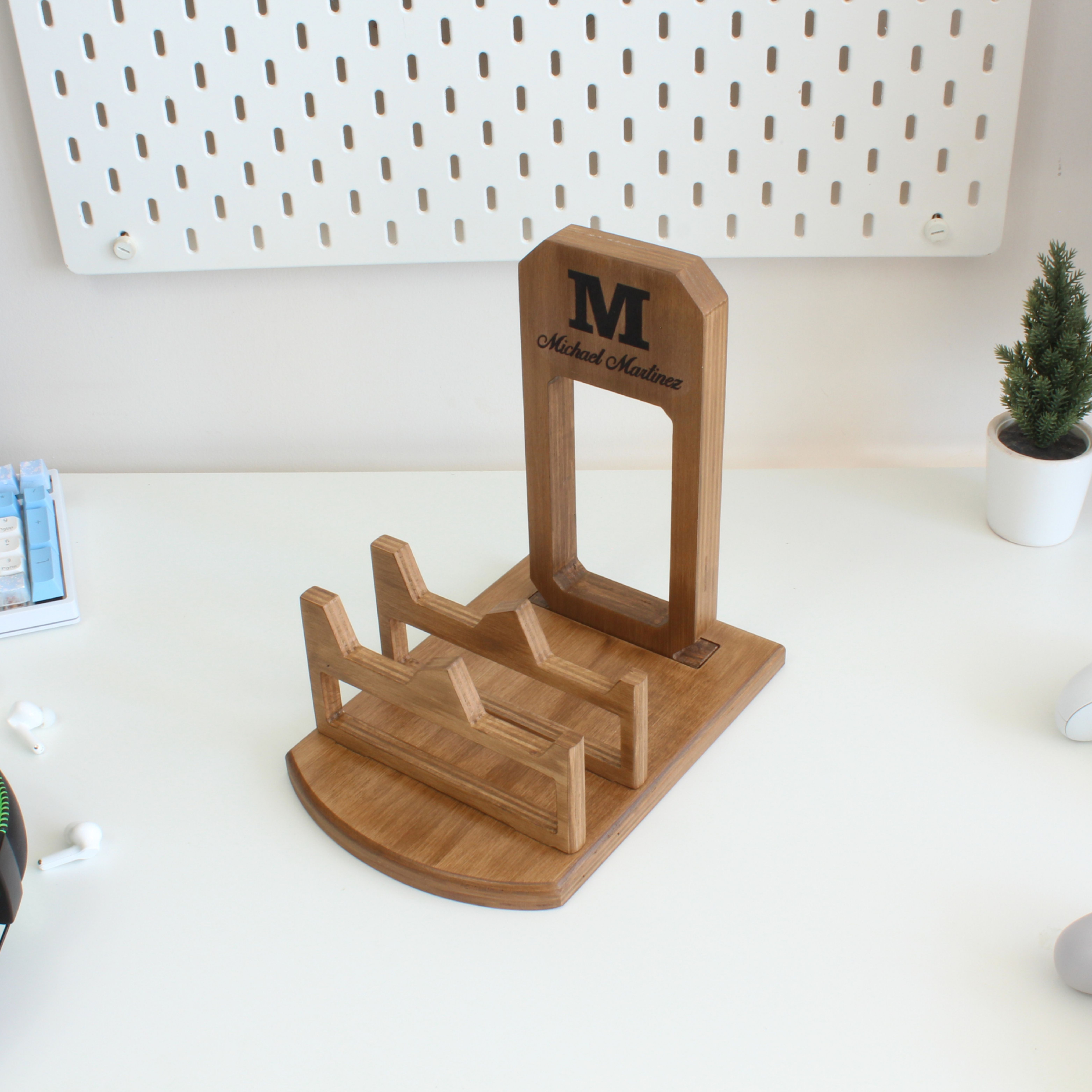 Personalized Controller and Headphone Stand – Custom Gaming Gift – Desk Organizer for Gamers