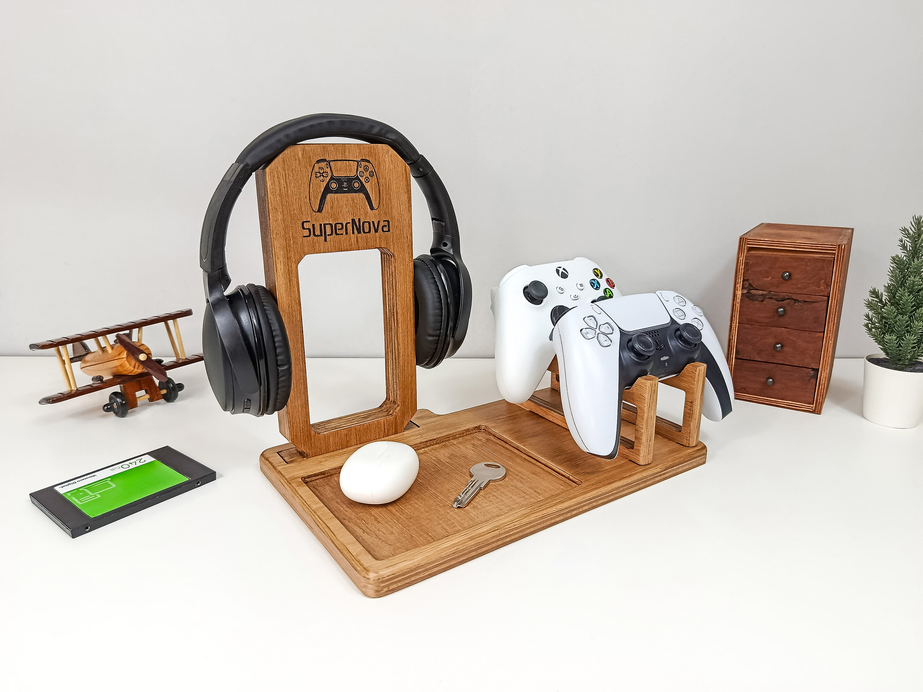 Personalized Controller Stand, Headphone Holder, Boyfriend Birthday Gift, Husband Anniversary Gift, Brother Gift from Sister, Man Gifts