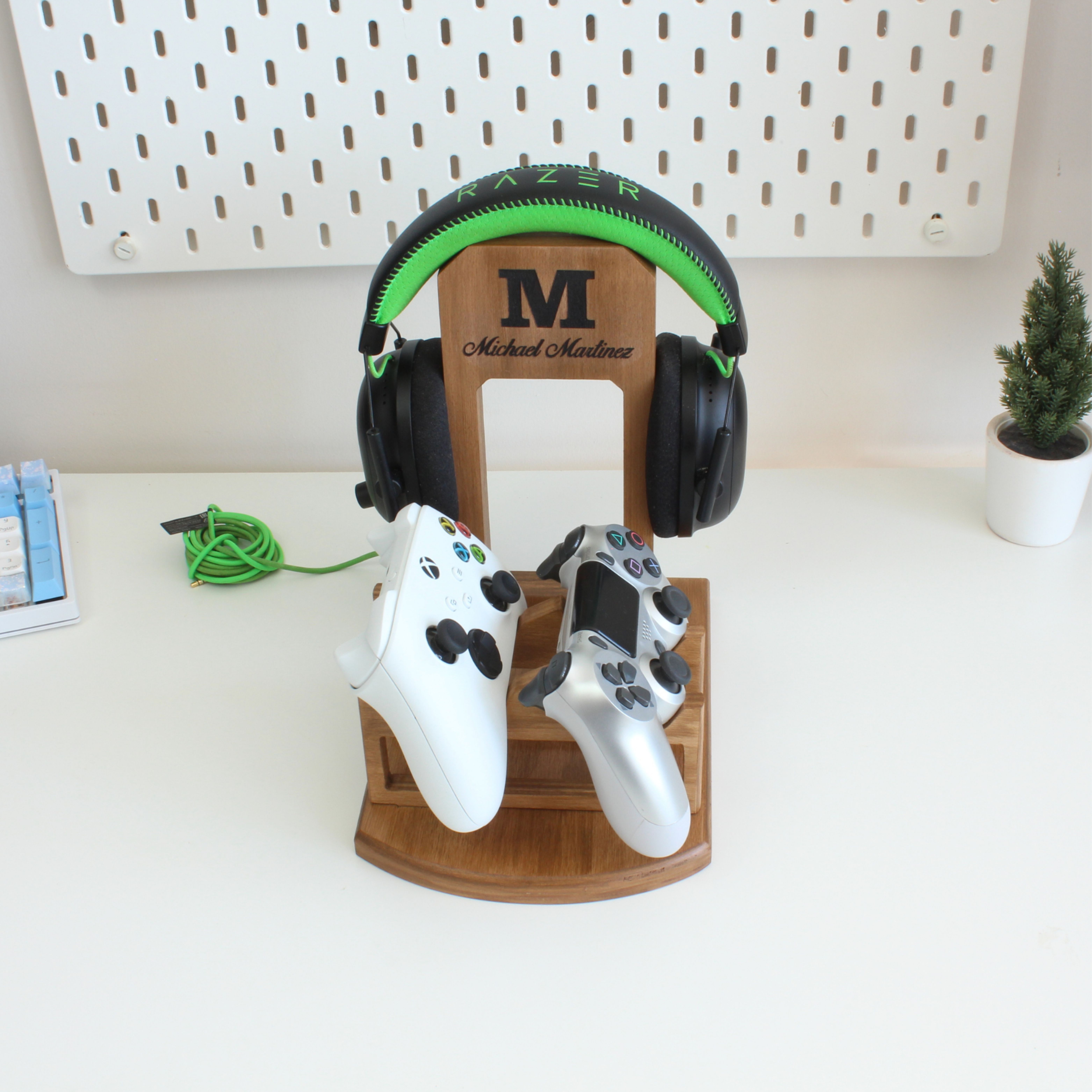 Personalized Controller and Headphone Stand – Custom Gaming Gift – Desk Organizer for Gamers