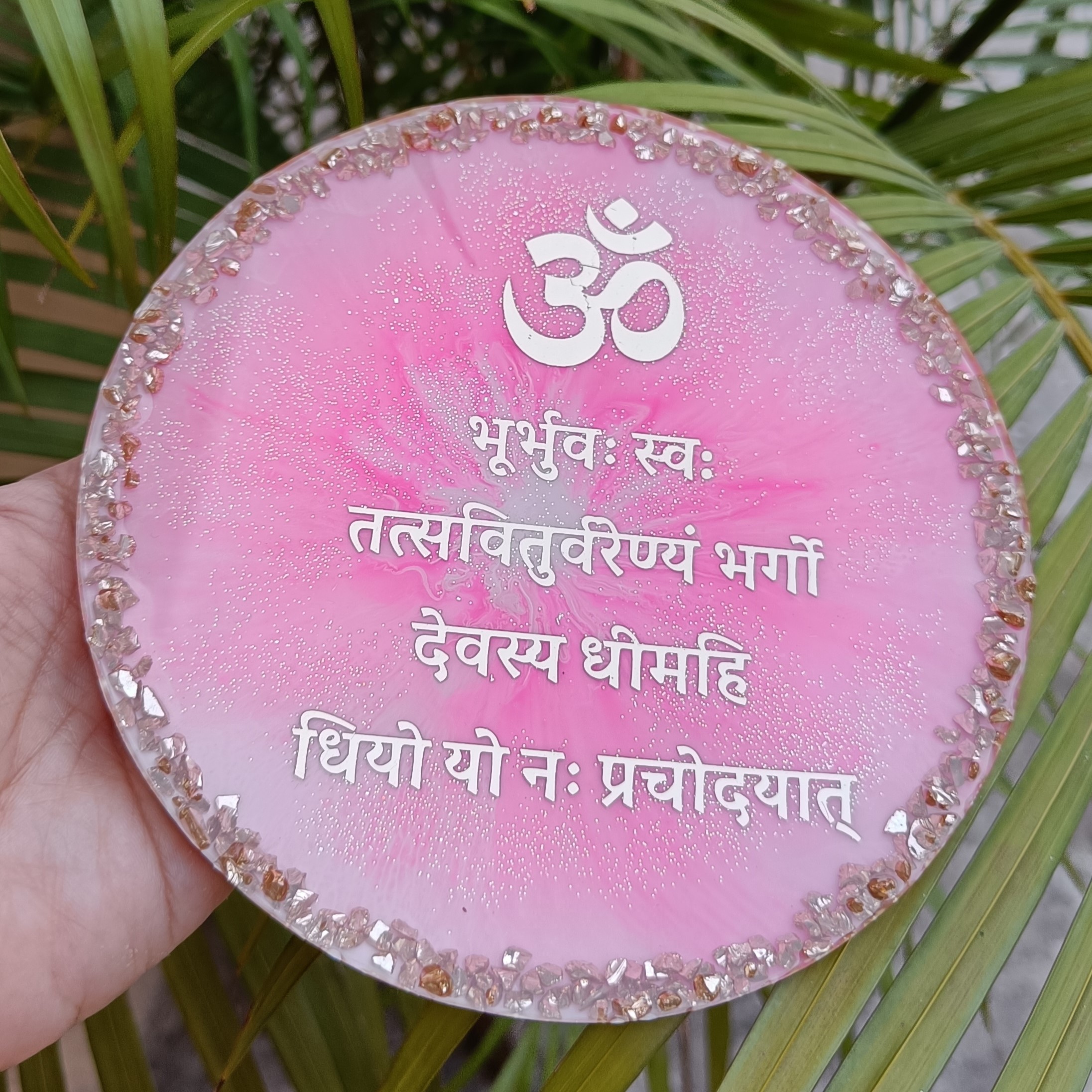 Om Resin Mantra